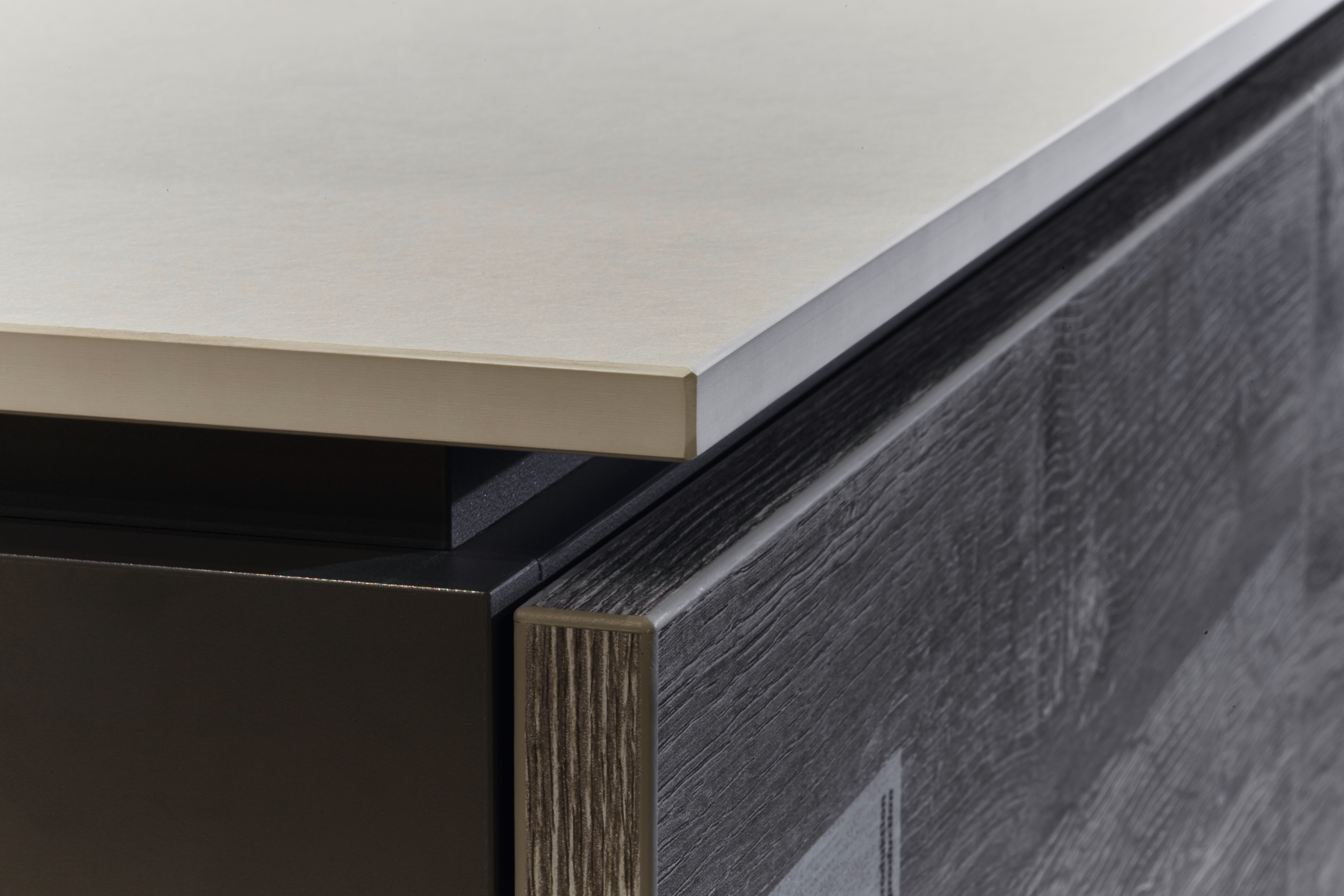 Compact worktops – processing and assembly