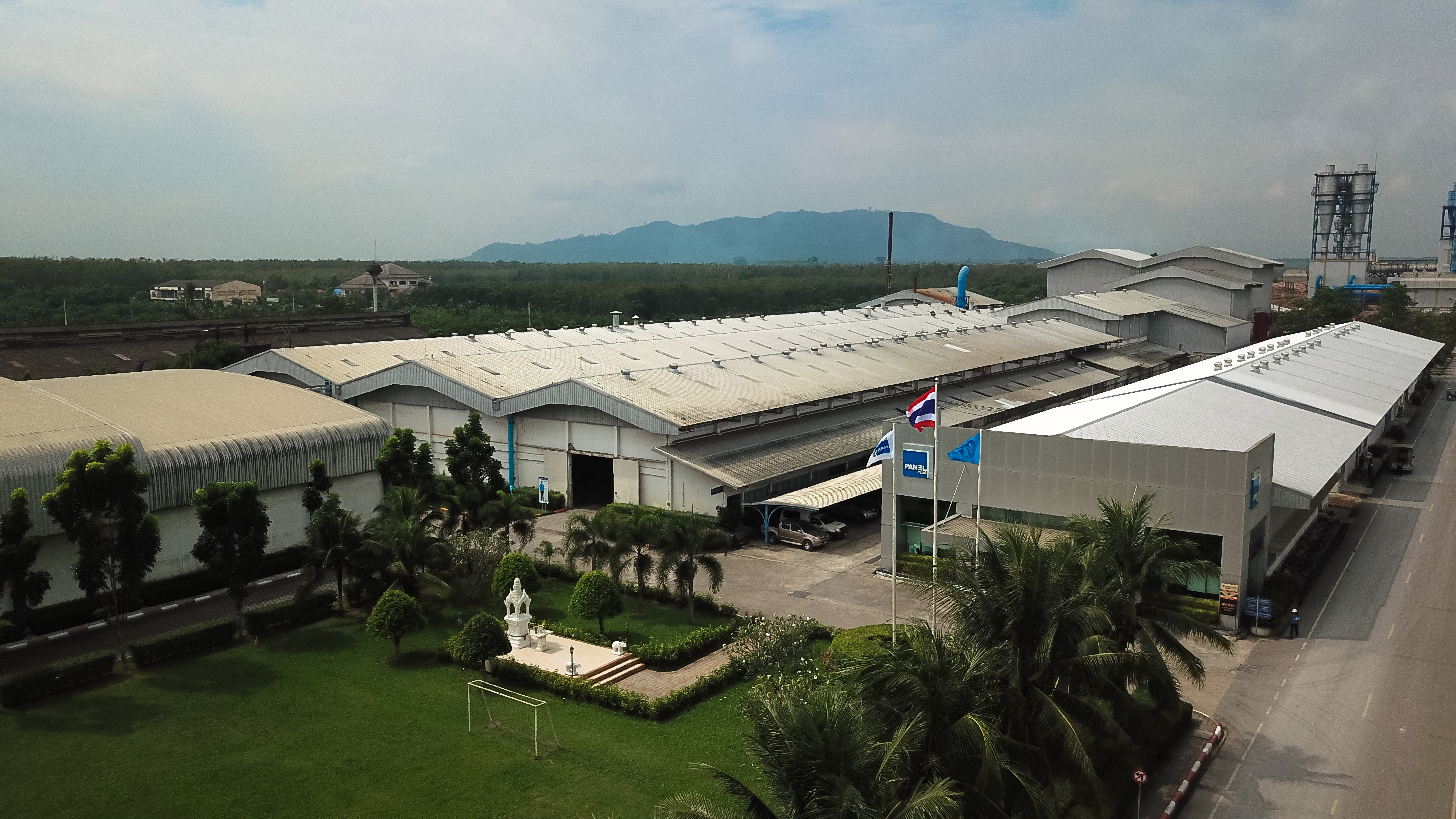 Panel Plus is Thailand’s leading manufacturer of wood-based panels. Panel Plus is Thailand’s leading manufacturer of wood-based panels.