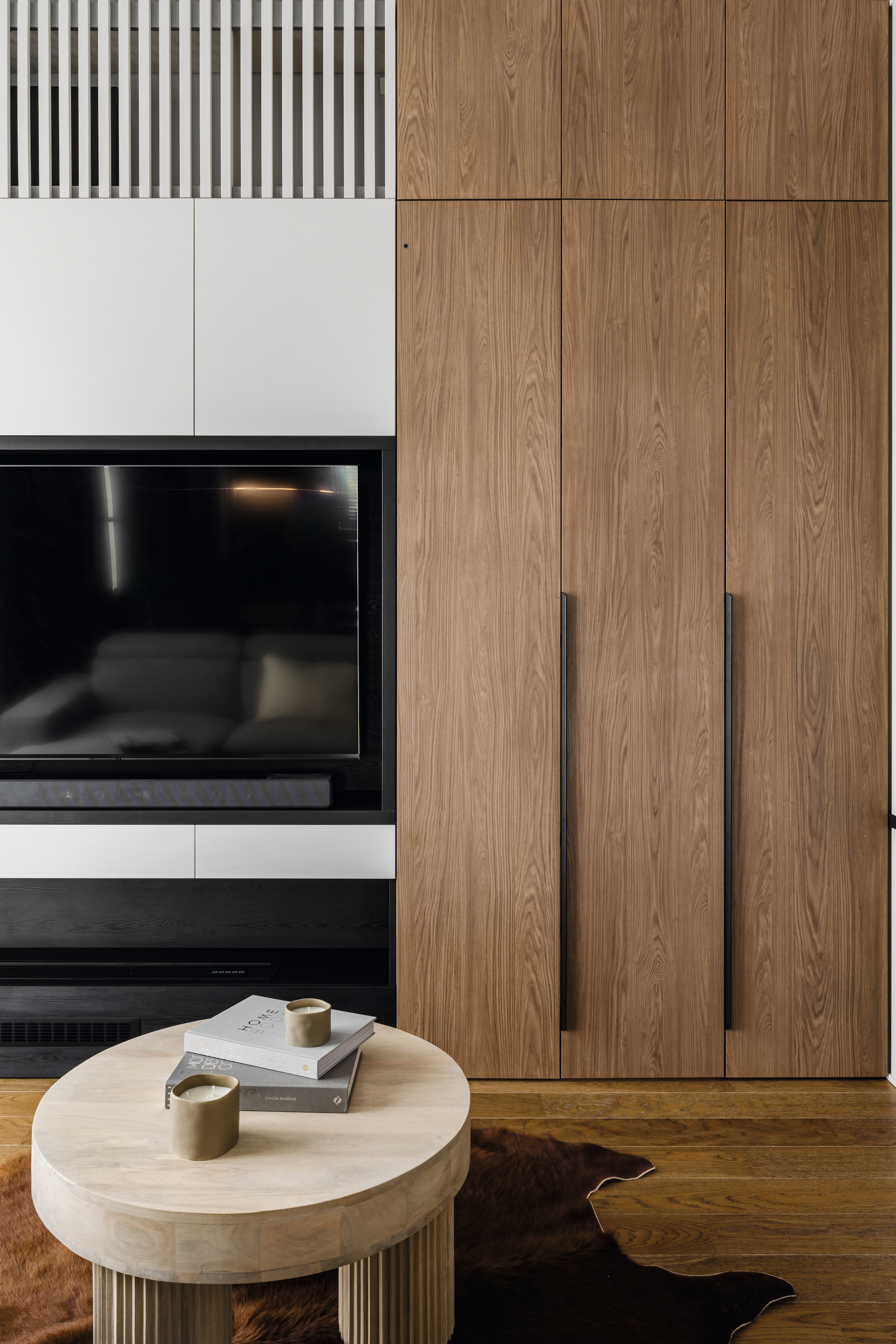Kast in Casella eik bruin