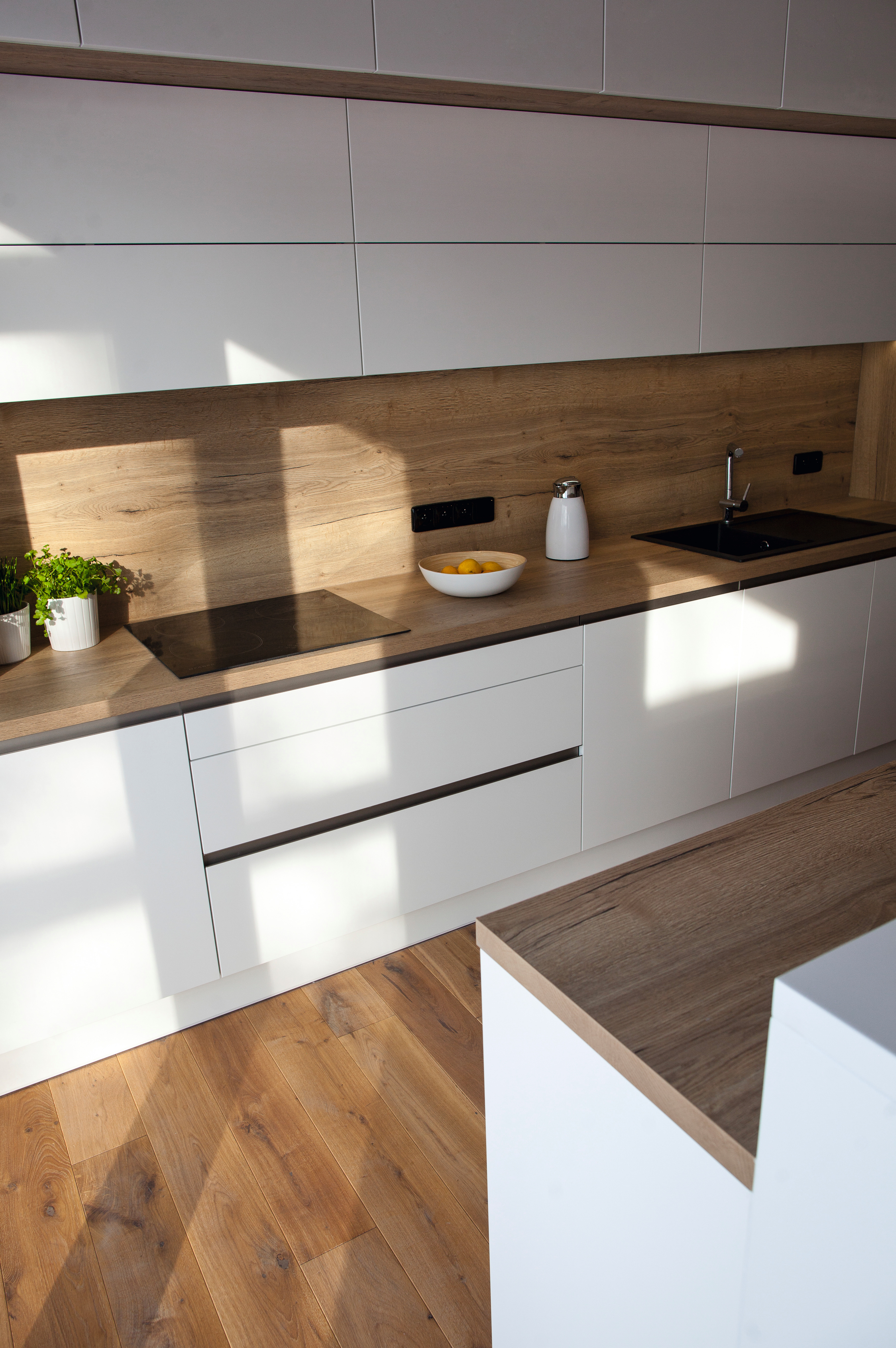 The popular H1180 Natural Halifax Oak decor creates a natural appearance, both visually and through its tactile impression.