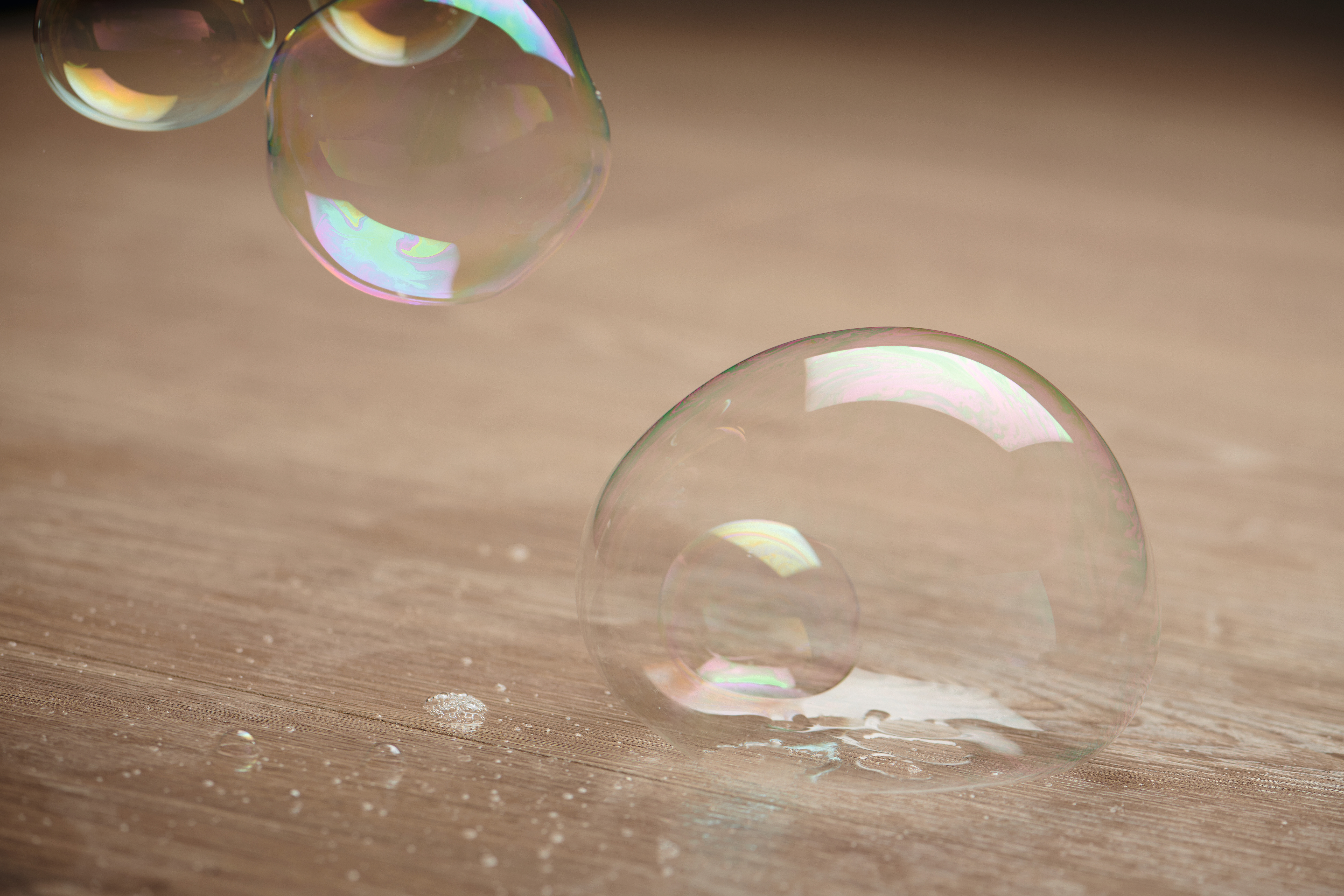 Soap bubble on Laminate Flooring EL1011 with Aqua CLIC it! Technology