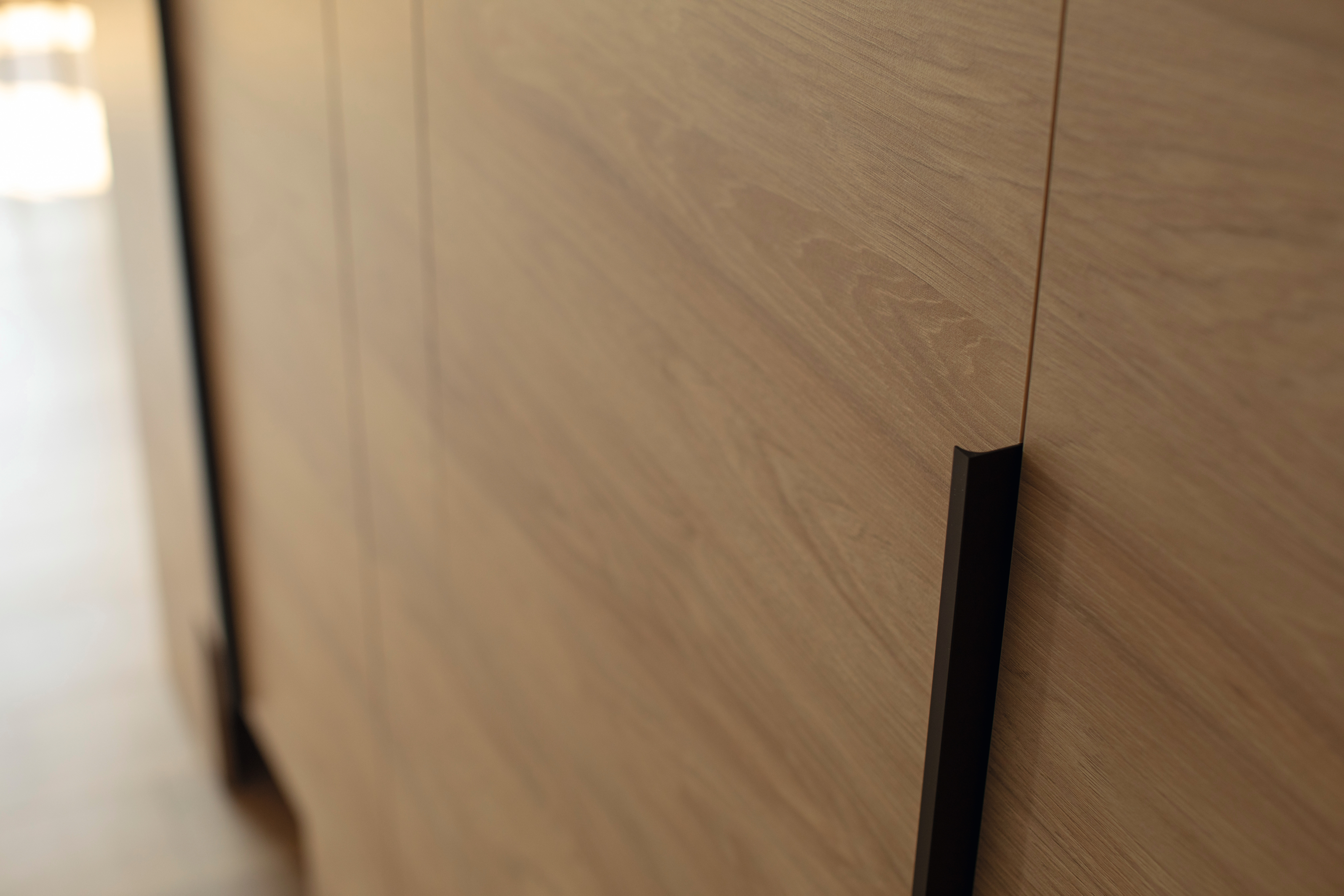 The natural and authentic wood reproduction H3730 ST10 Natural Hickory.