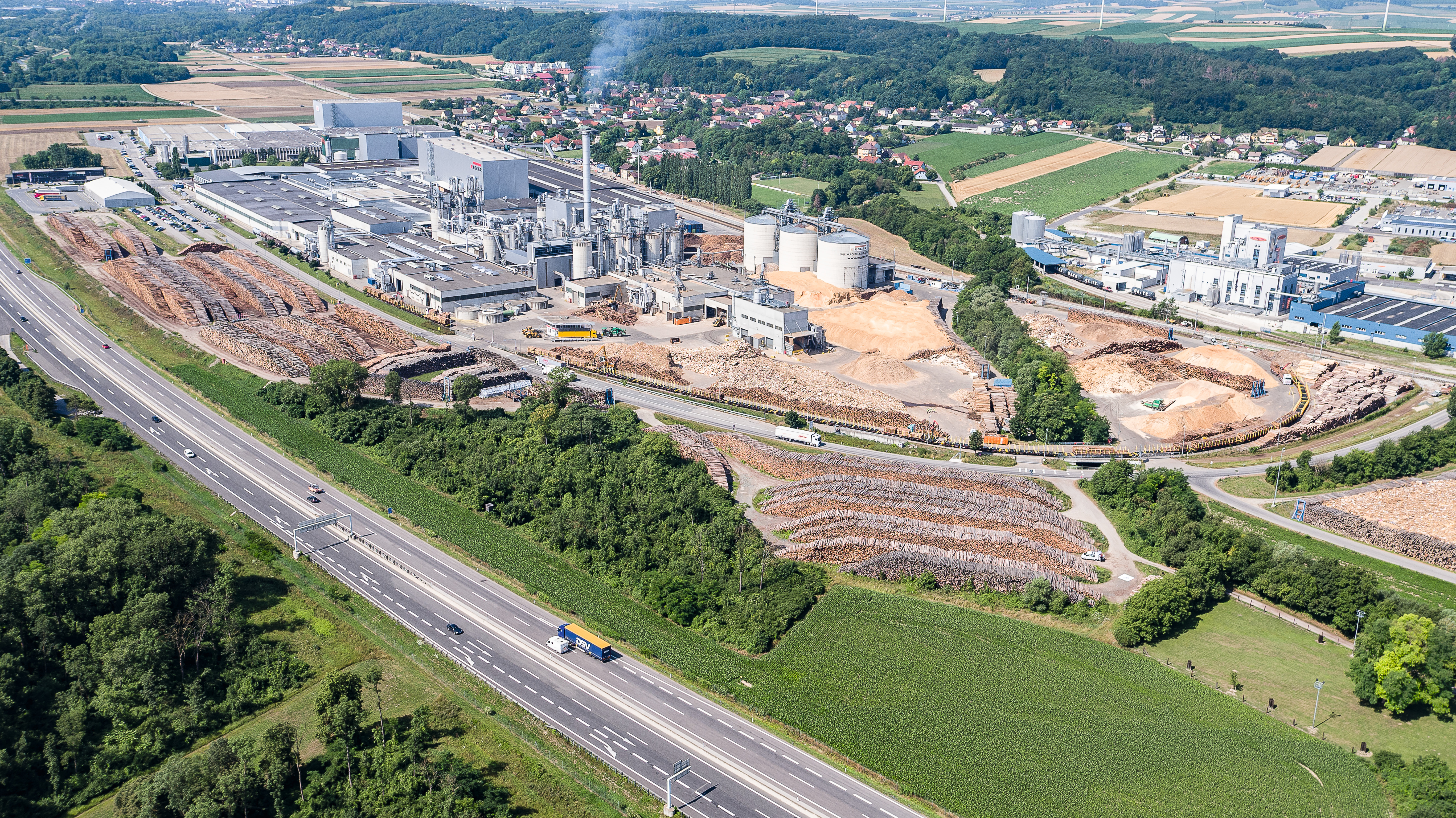 Aerial image of building in Unterradlberg