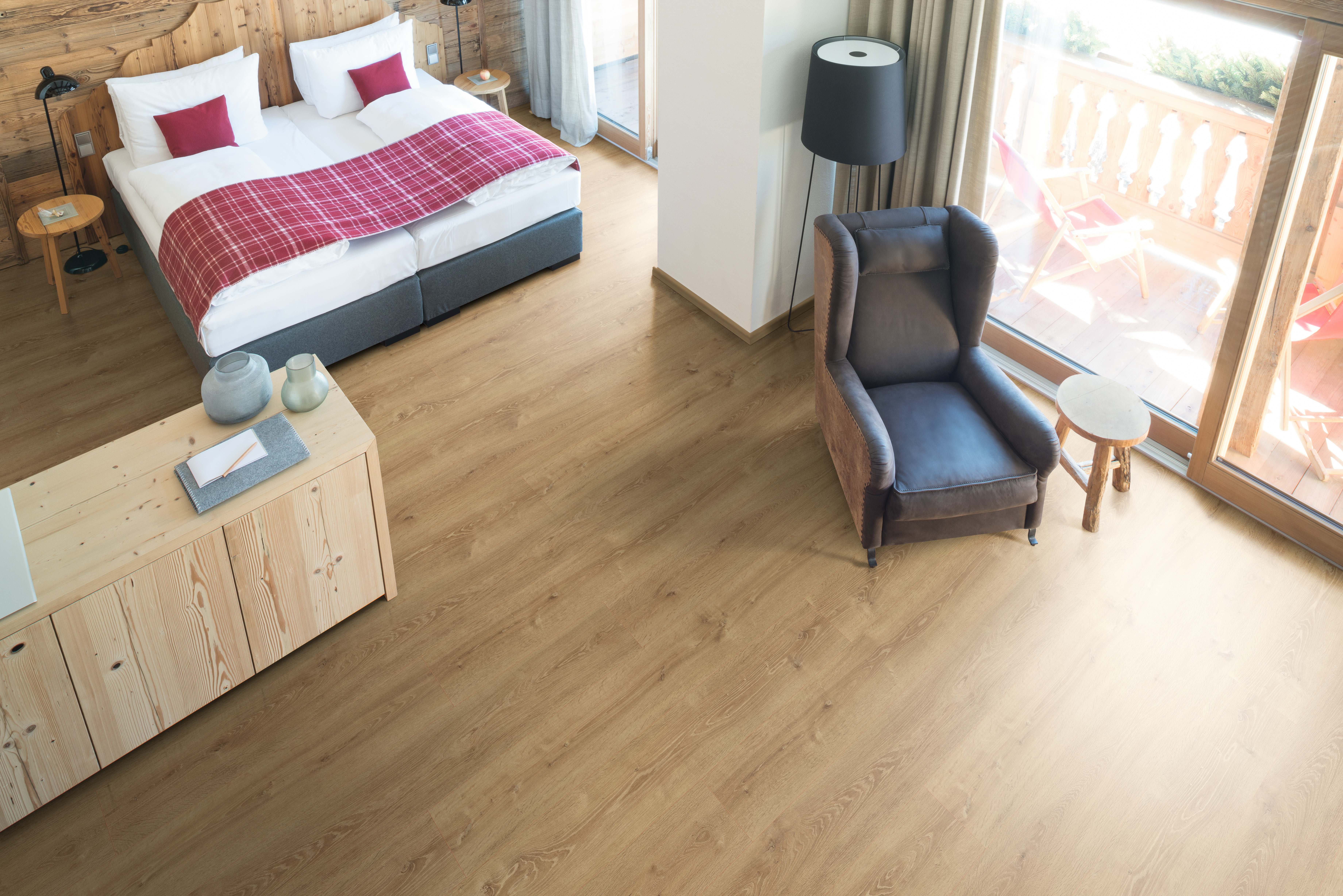 Long floorboards for large, open spaces