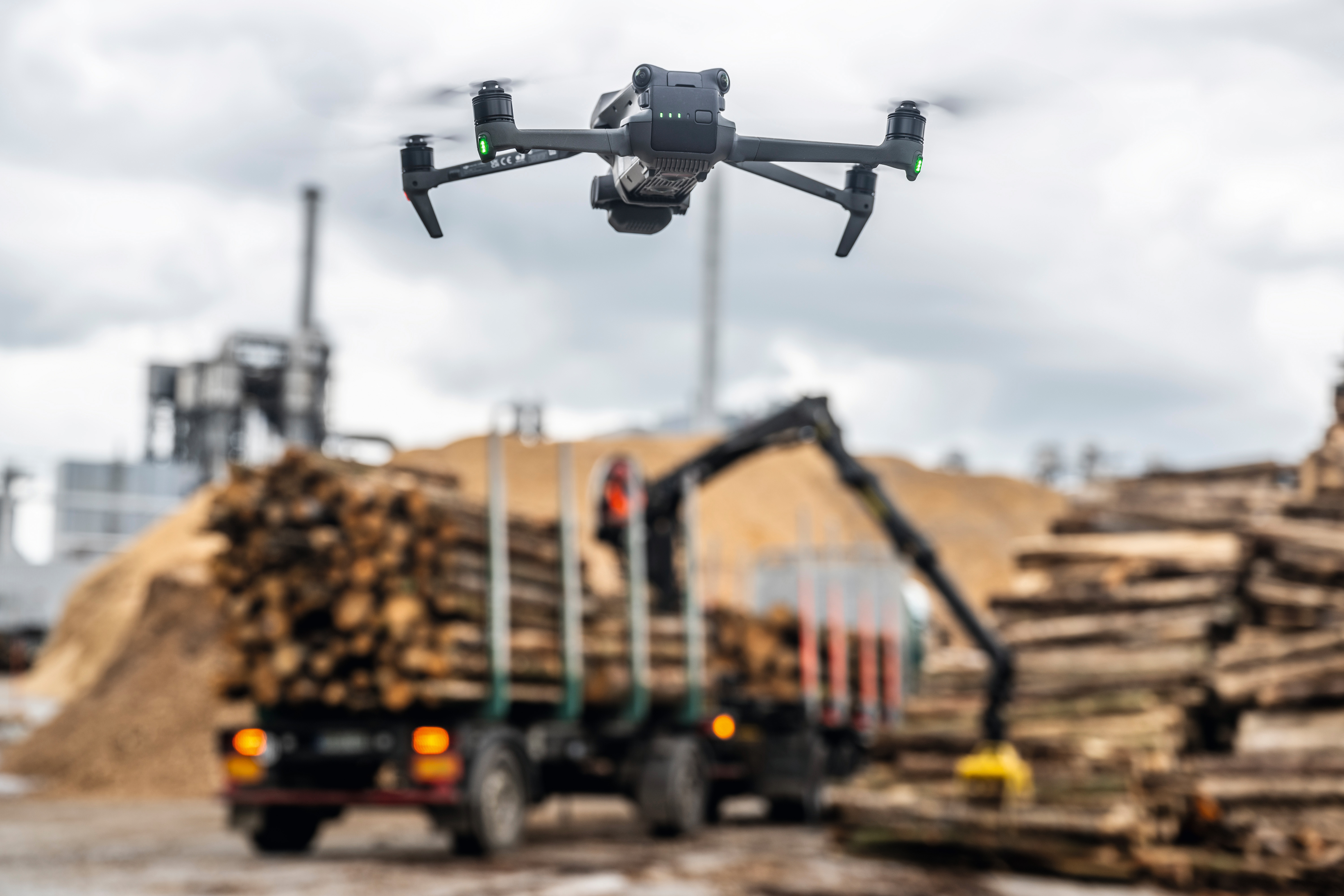 Drones for more accurate and safer stocktaking 