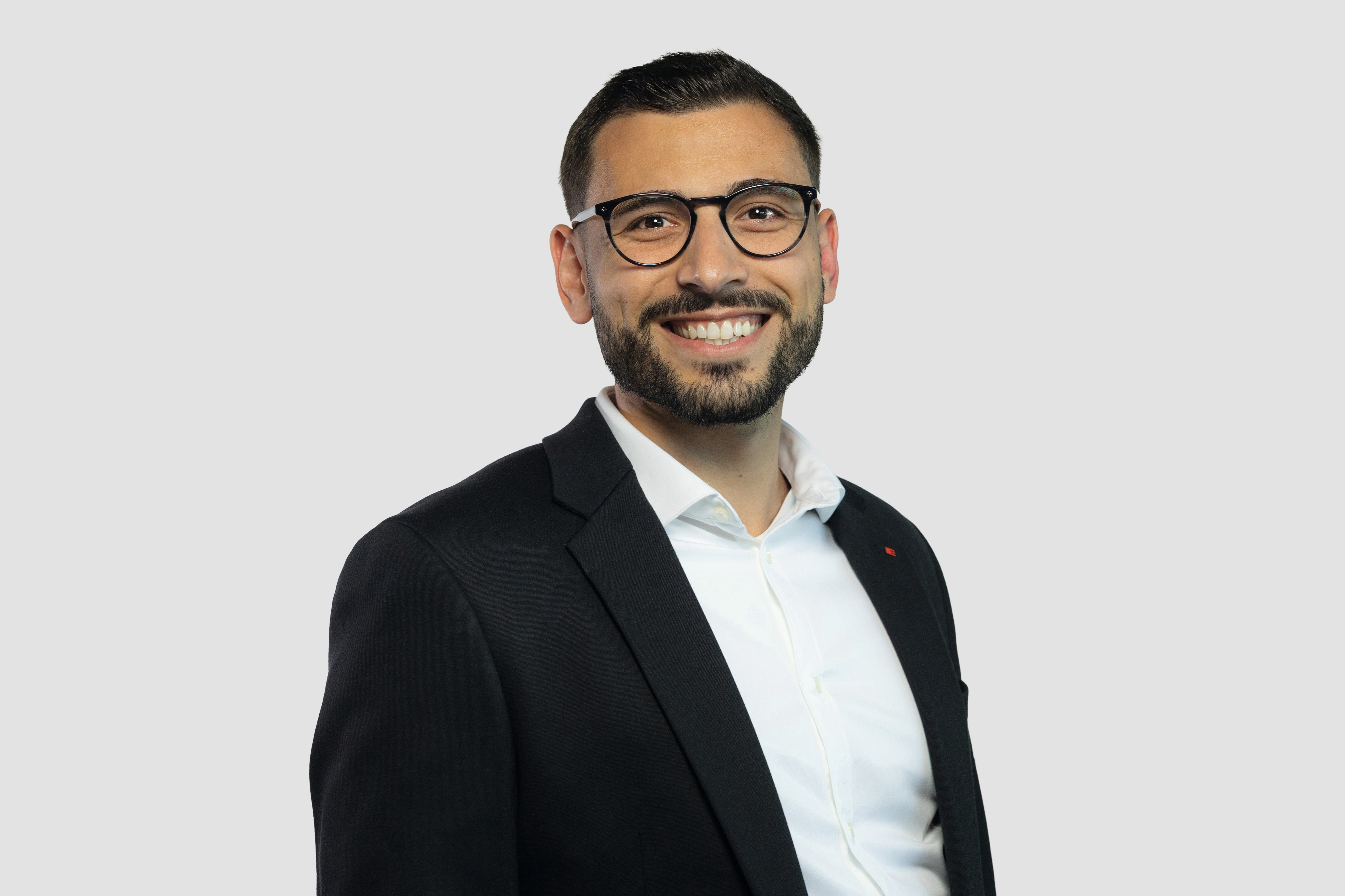 Anil Namik Ekinci