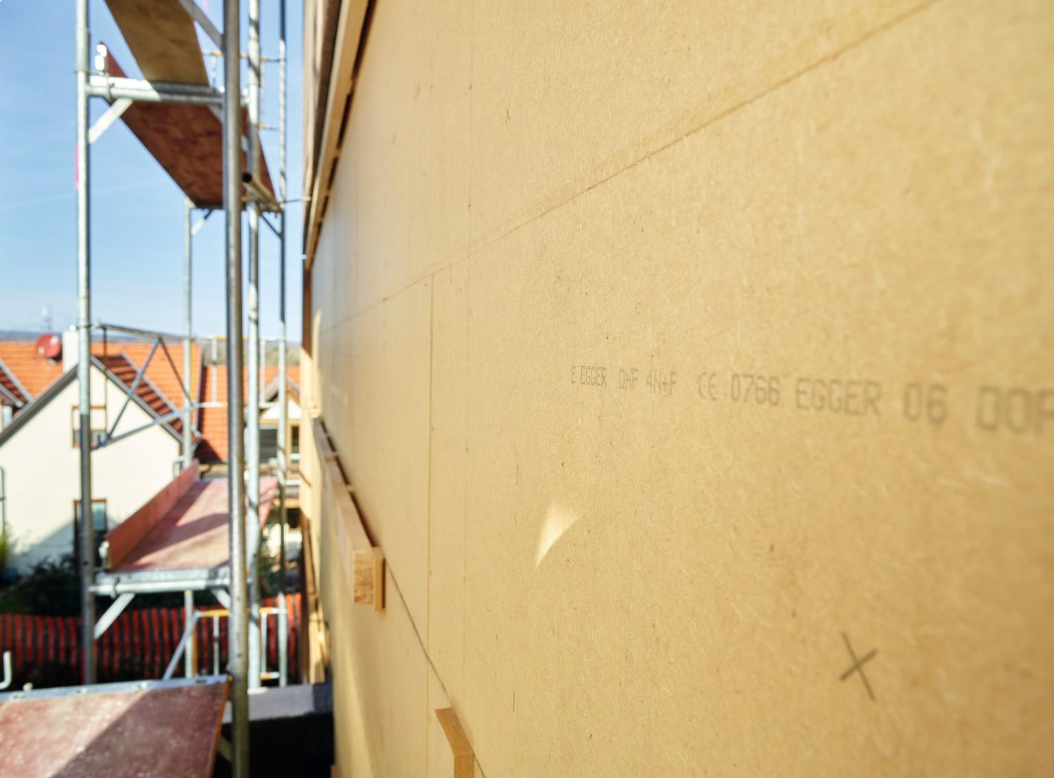 Además de la instalación de 2.080 m² de paneles EGGER DHF.
