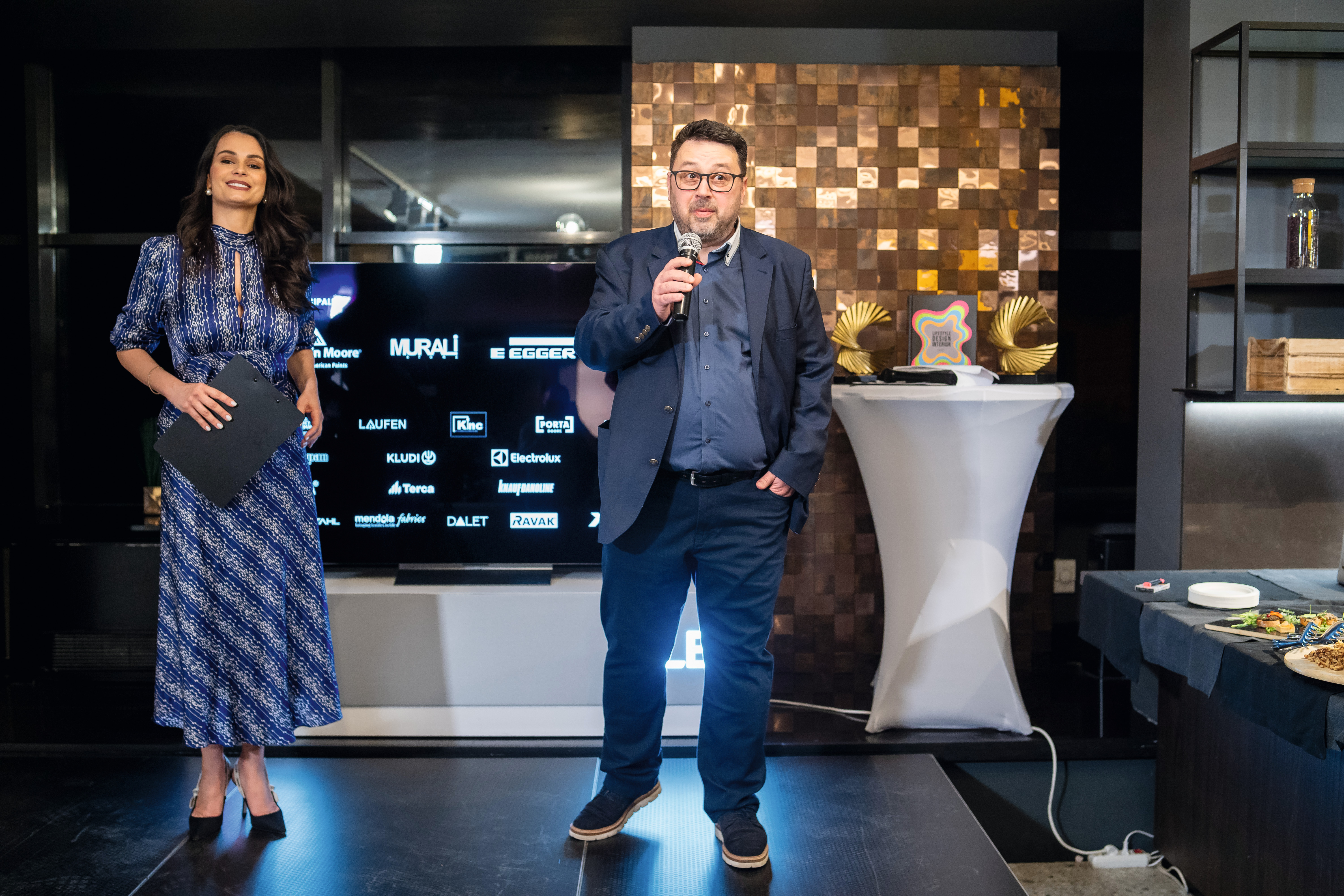 Cristian Verescu, Architect Advisor, a susținut un discurs prin care a lansat invitația către un parteneriat sustenabil între EGGER și arhitecții și designerii de interior prezenți