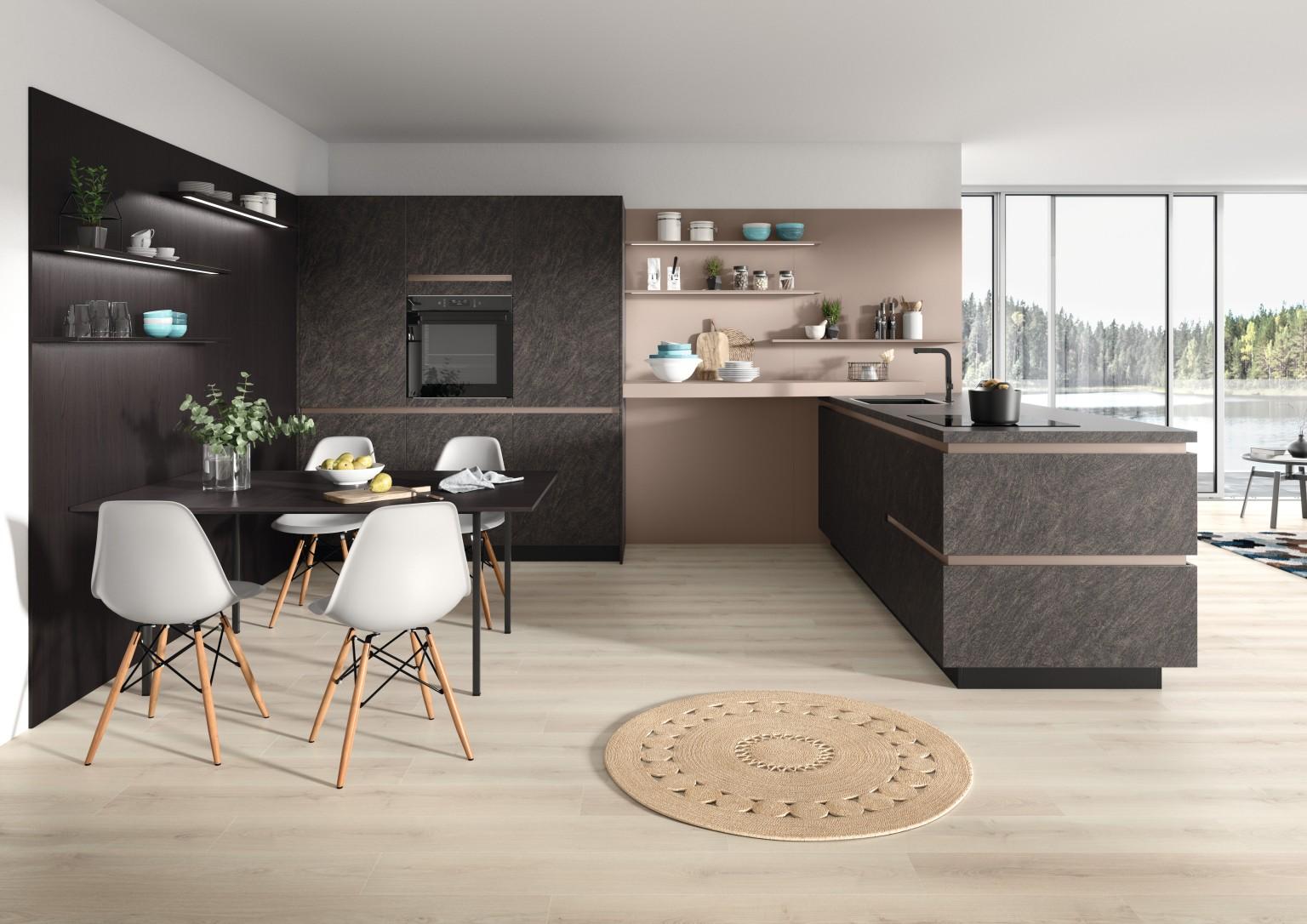 Sala moderna com ilha de cozinha e canto sala de jantar