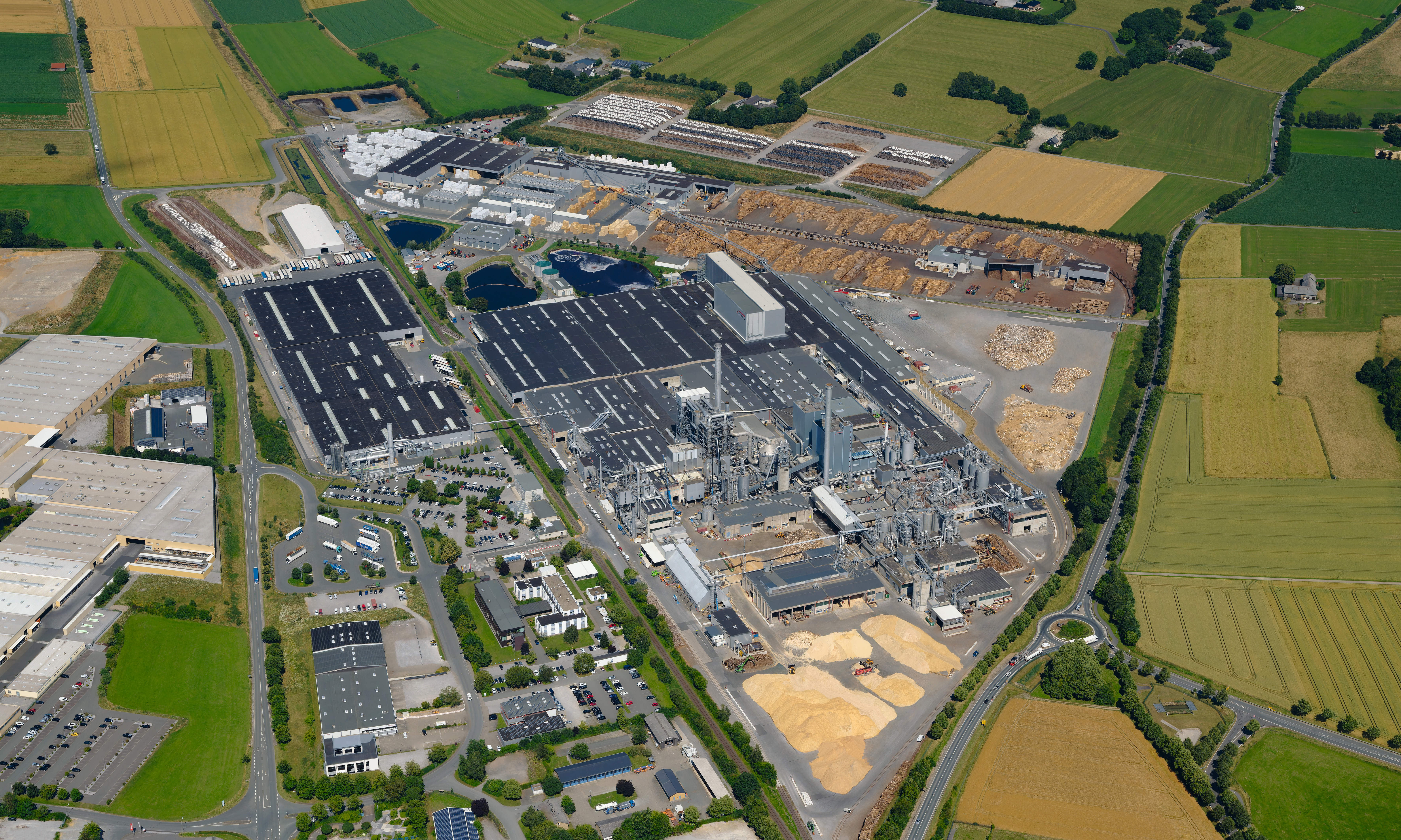 Aerial view of the EGGER plant in Brilon (DE)