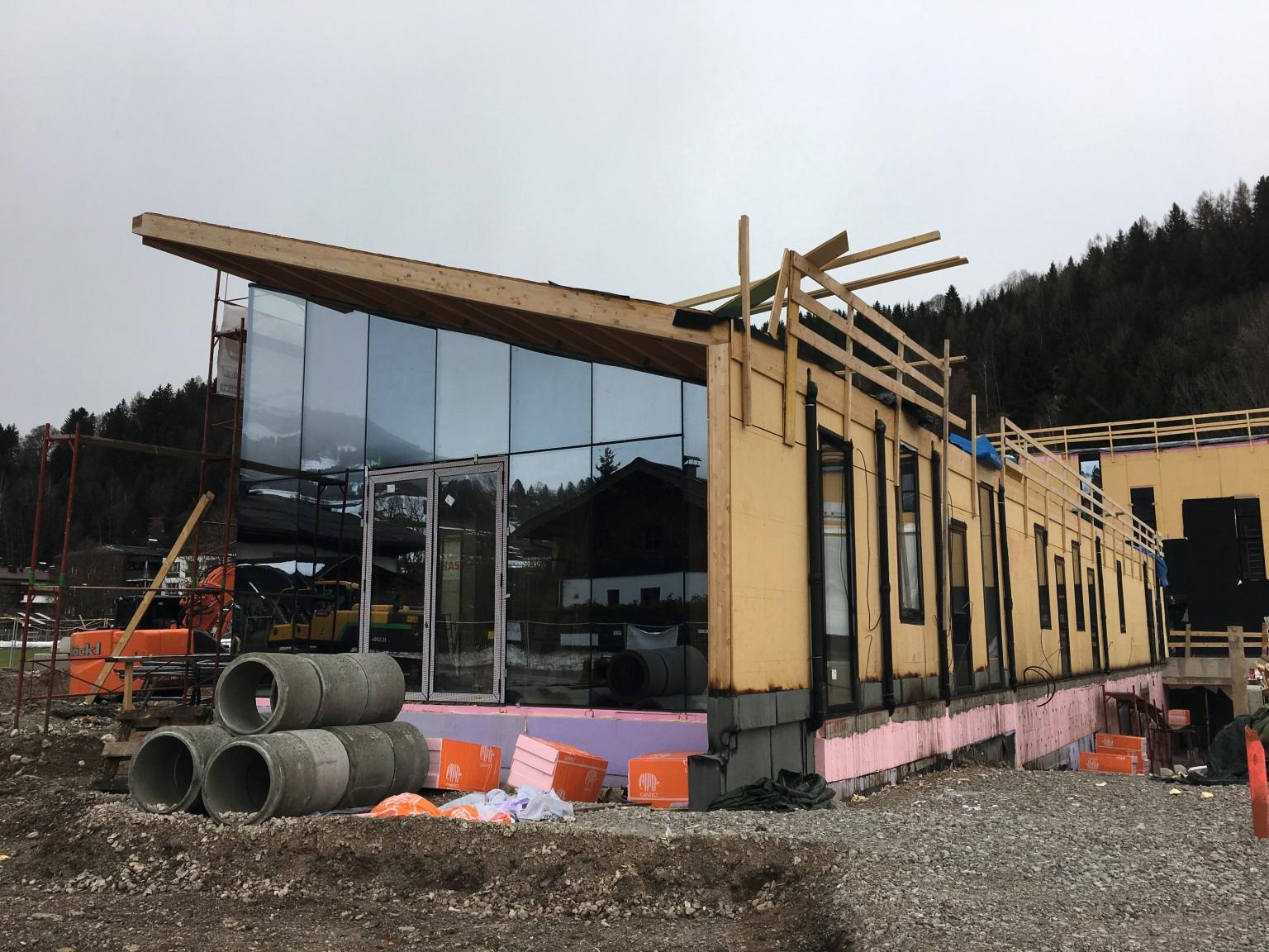 The outside wall structure was created using EGGER OSB 3 on the inside and DHF on the outside.