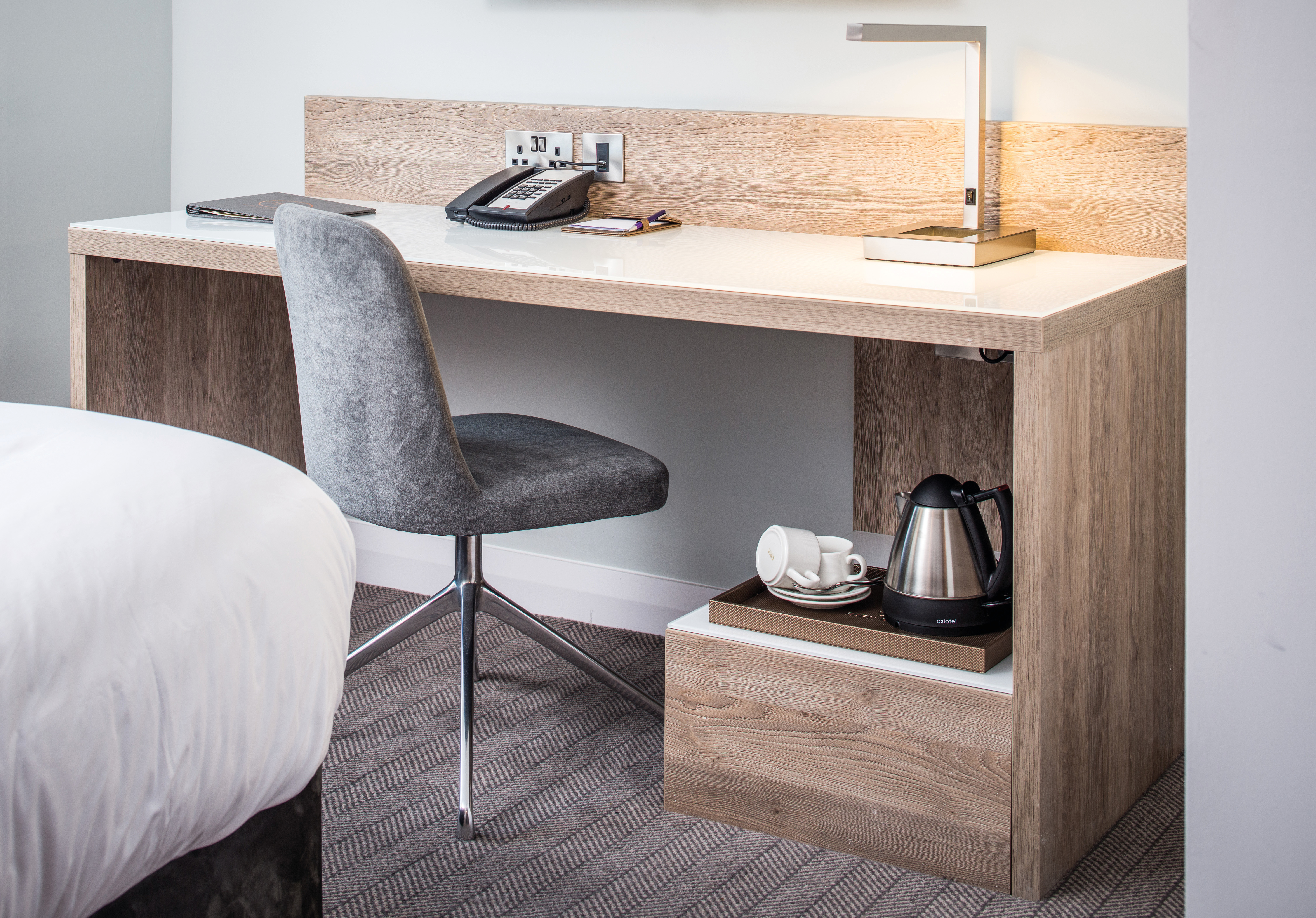 Das verwendete Dekor ist ein Blickfang und zeigt den neuesten Trends im Hotelmöbel-Design.
