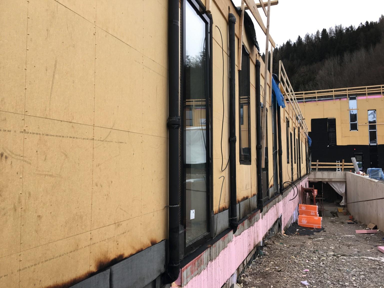 EGGER DHF was used as the external element of the outside wall structure.