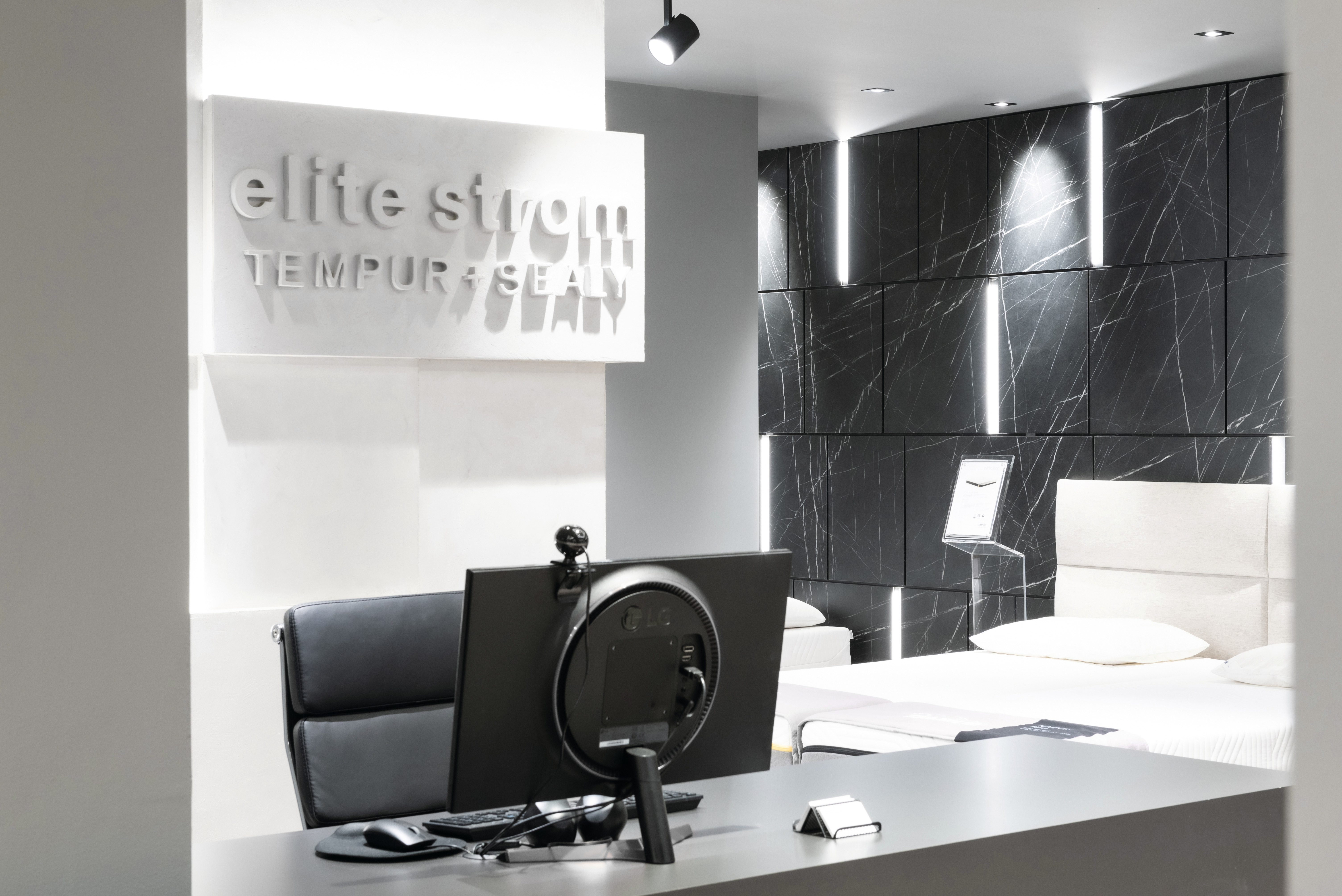 The showroom’s new design impresses with many well-thought-out details.
