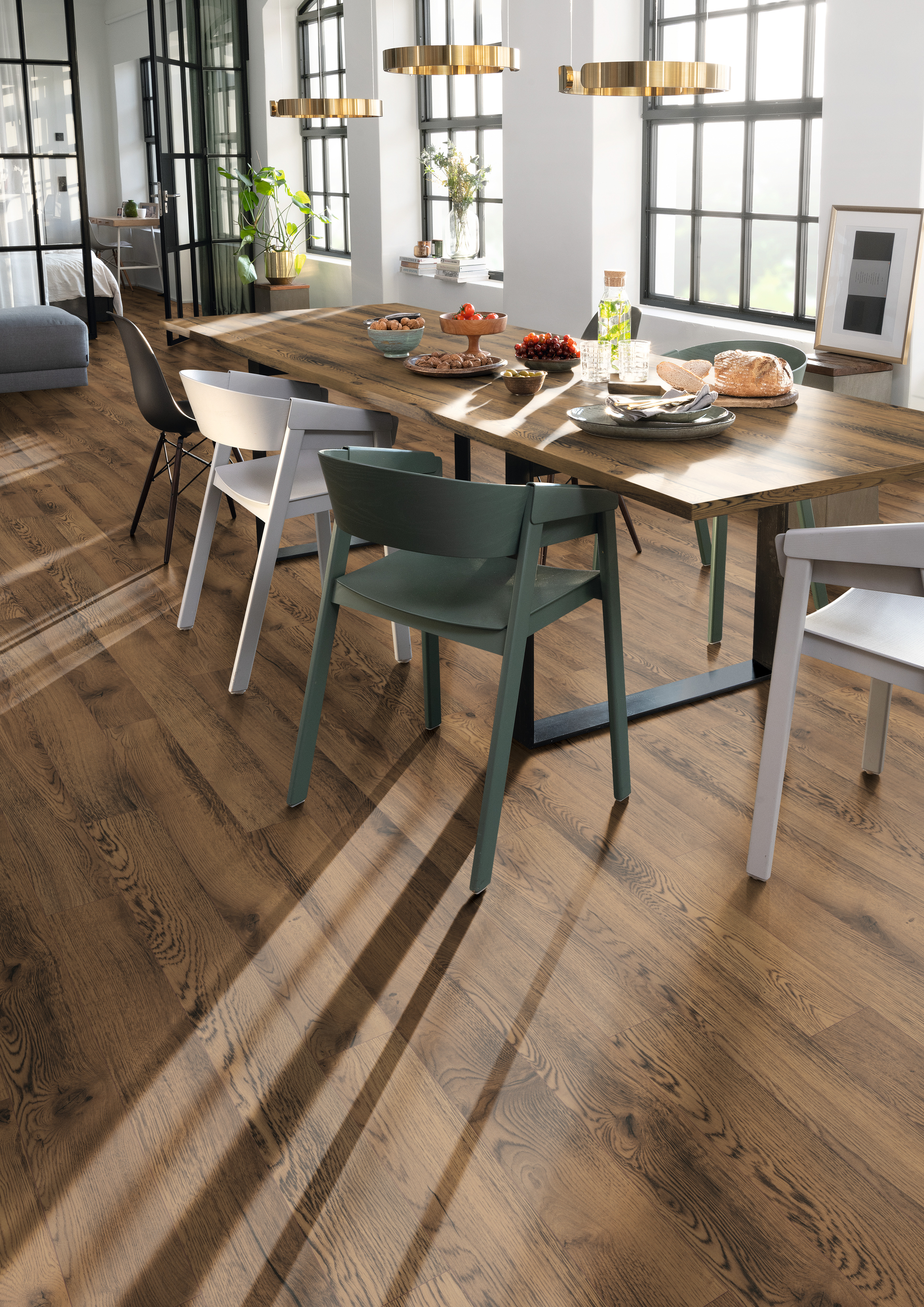 Decor Match dining room: Attic Wood. Tabletop: Laminate bonded board| Laminate Flooring