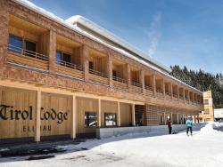 Das Hotel Tirol Lodge bei kaiserlichen Winterverhältnissen.