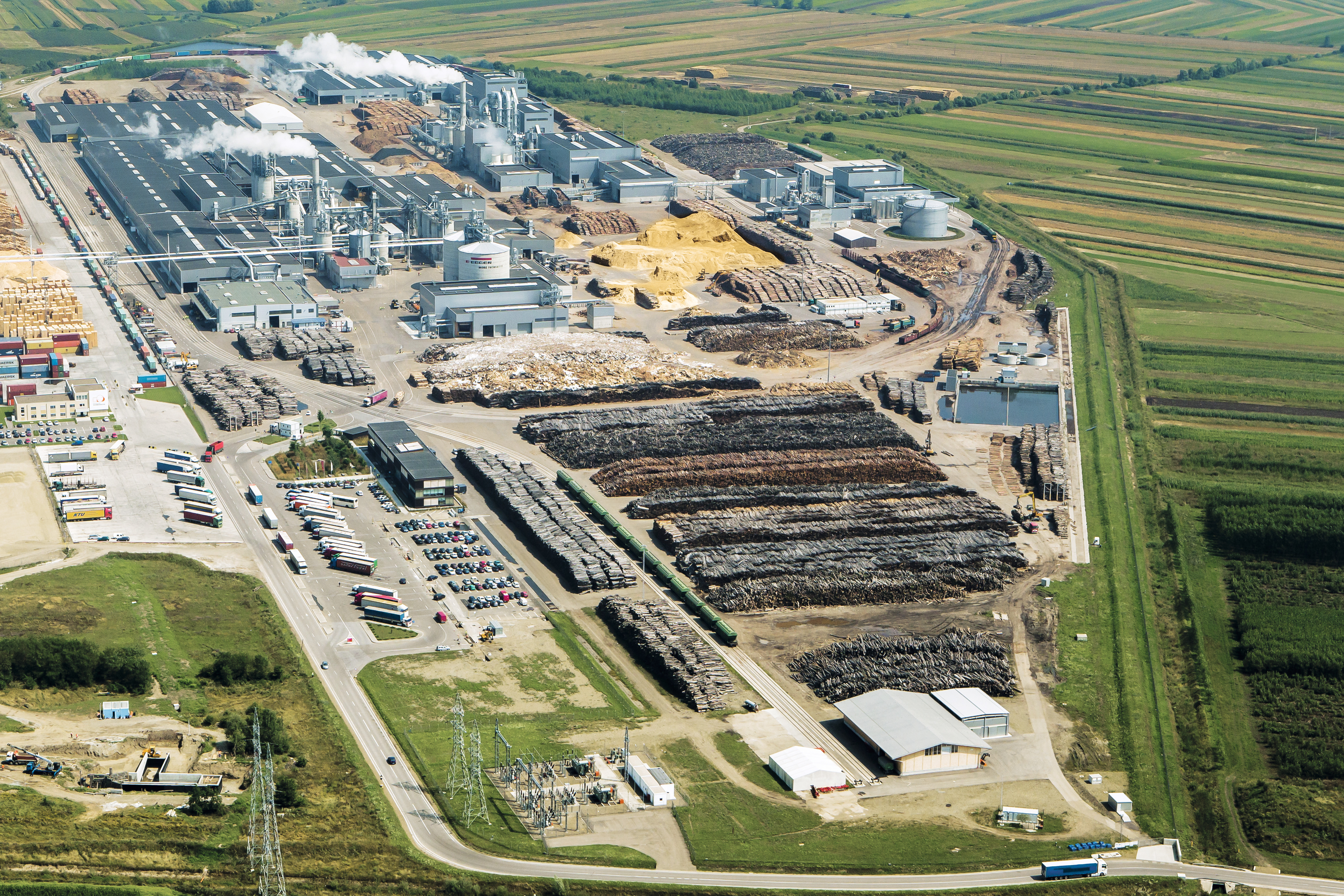 Aerial image of building in Rădăuți