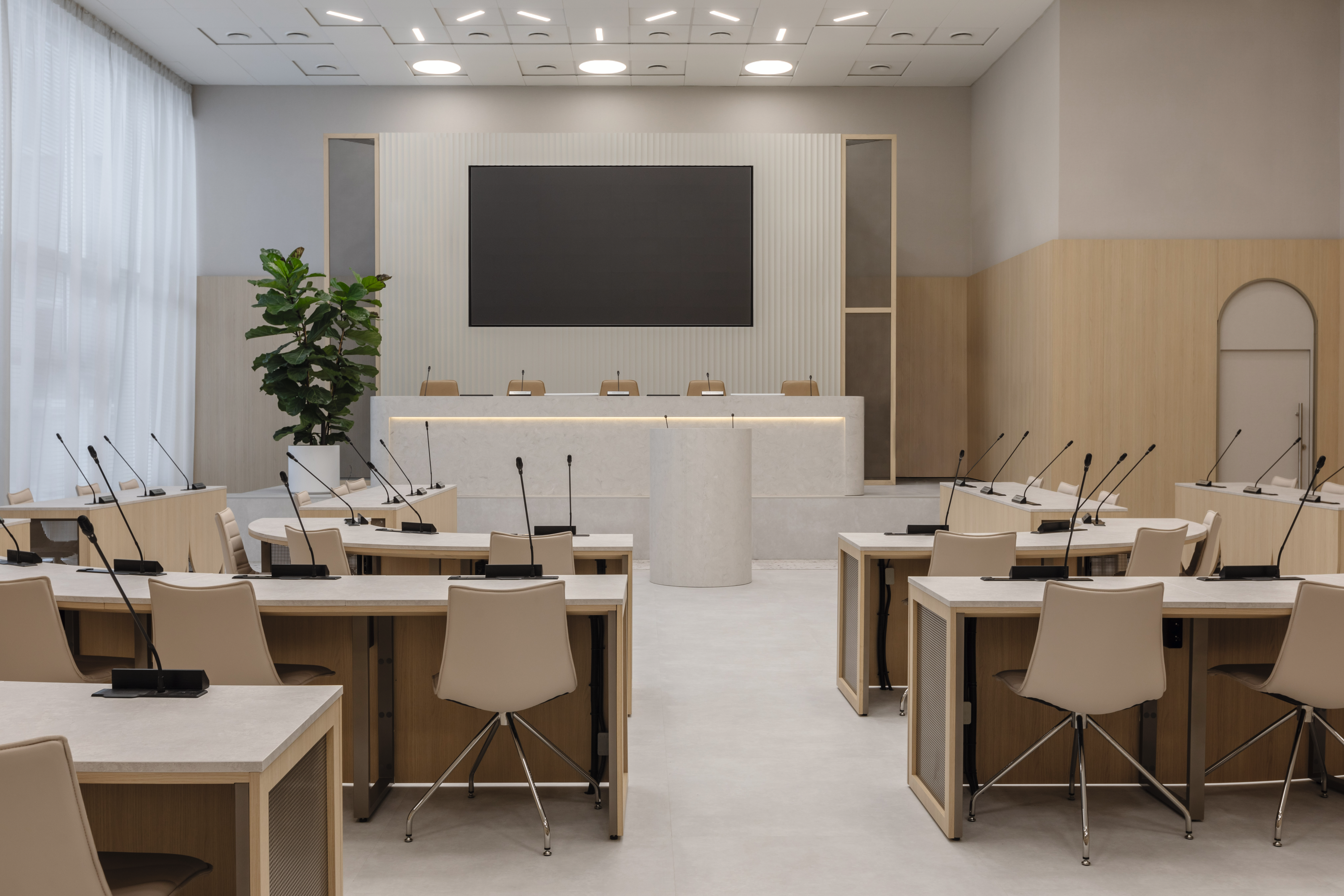 Meeting hall with an inviting atmosphere. 