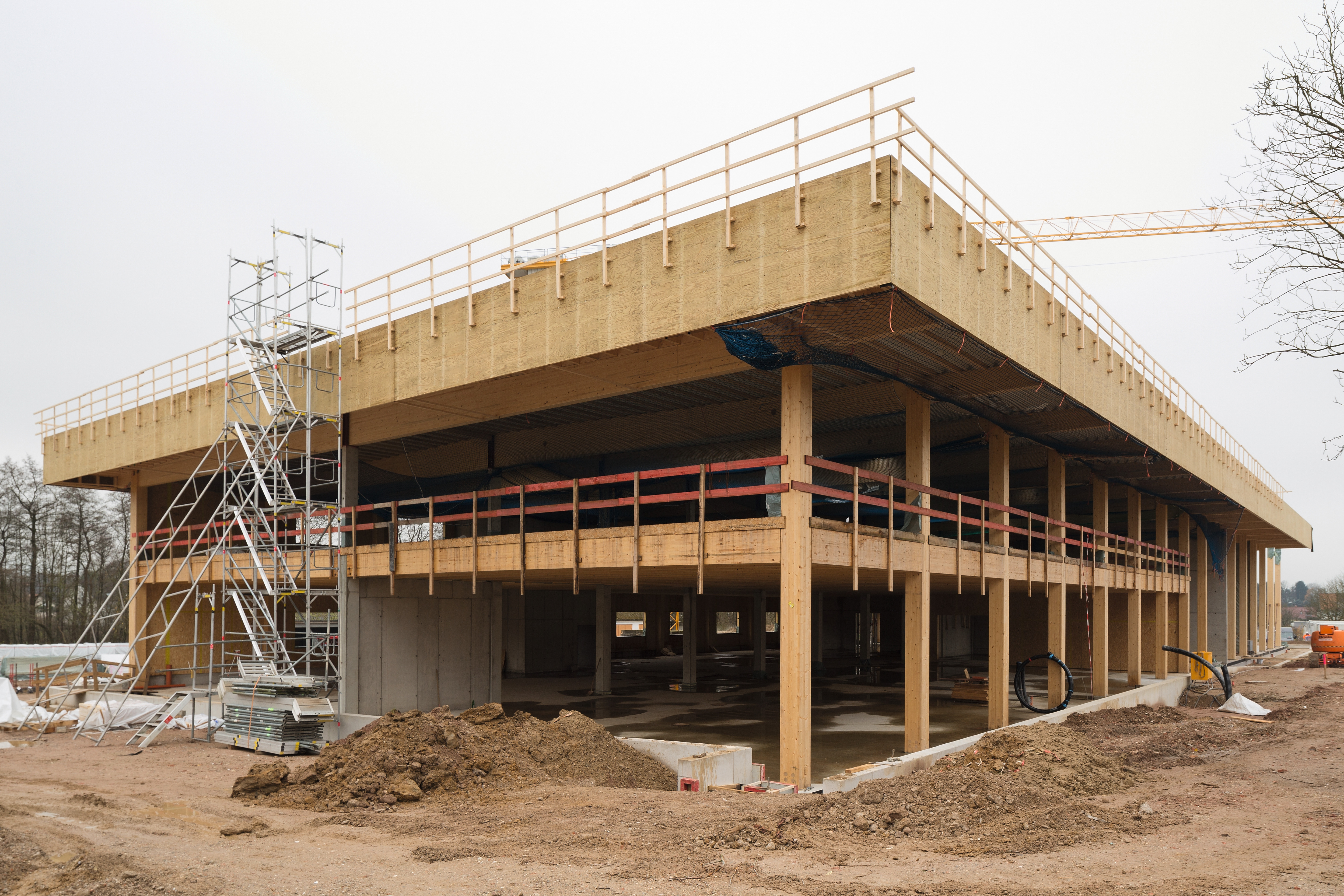 El nuevo edificio del grupo Jowat se construyó utilizando un sistema de construcicón en madera.