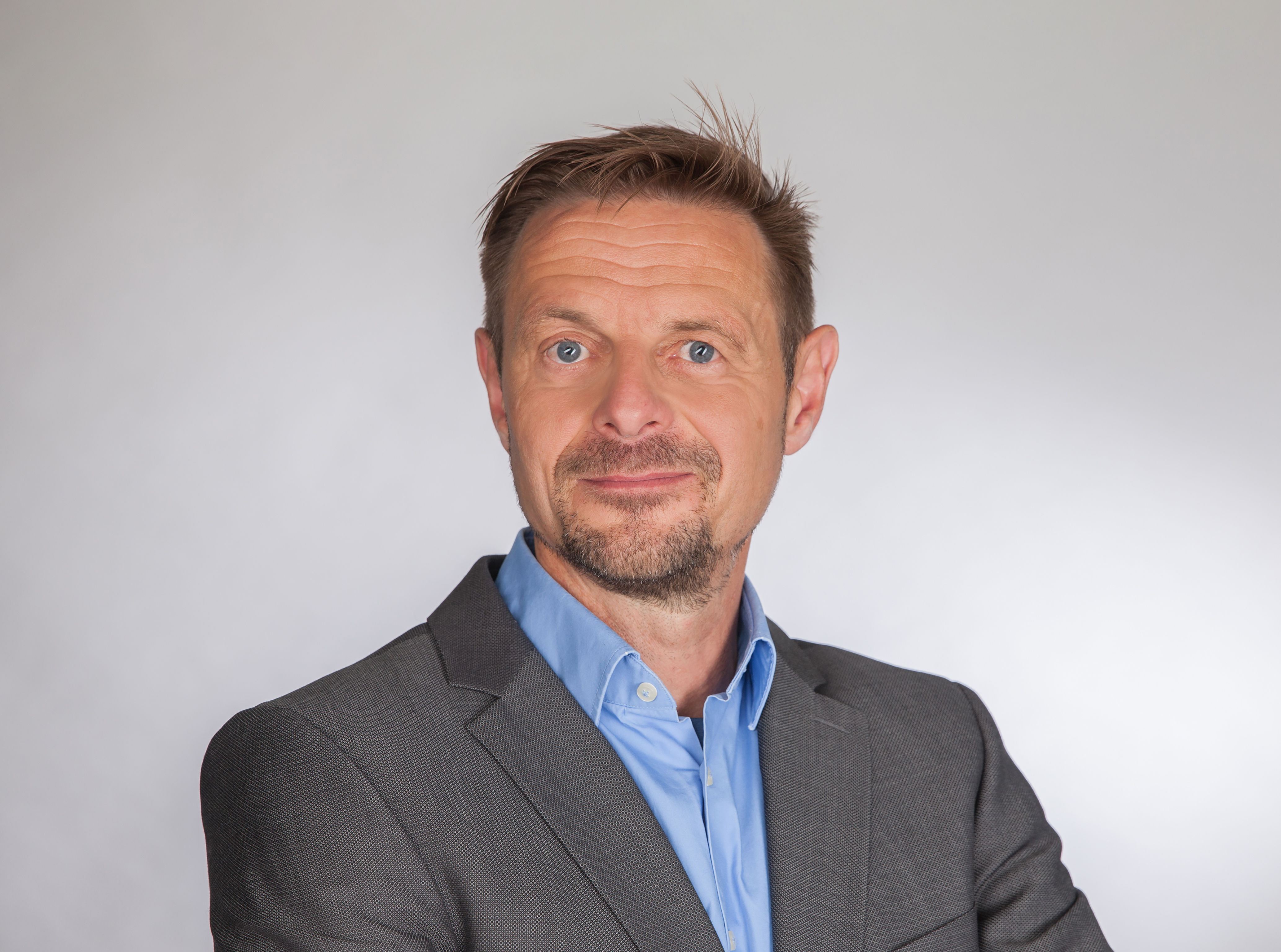 Jörg Hellmann Jörg Hellmann