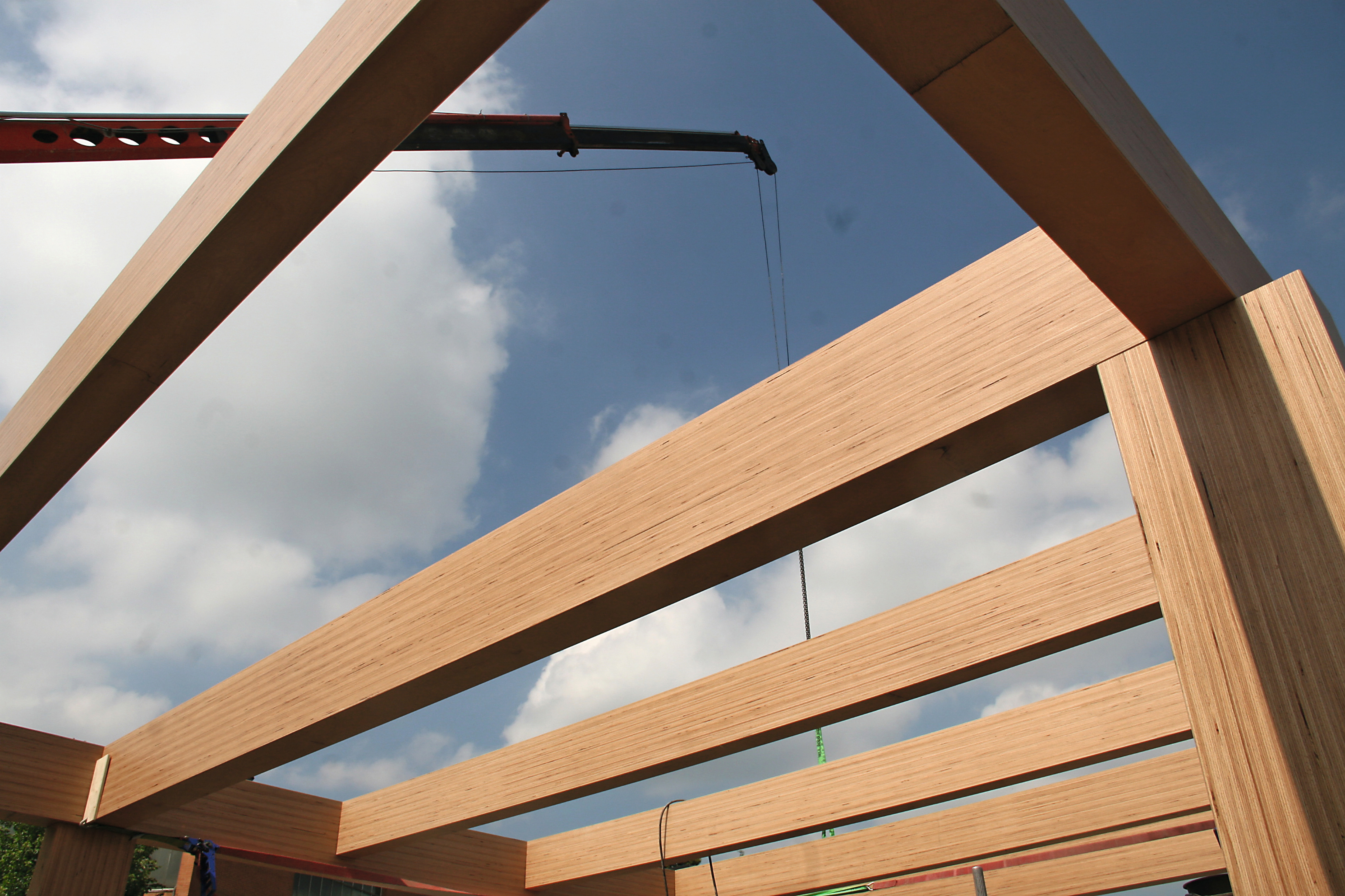 La struttura portante è stata realizzata in legno microlamellare di faggio.