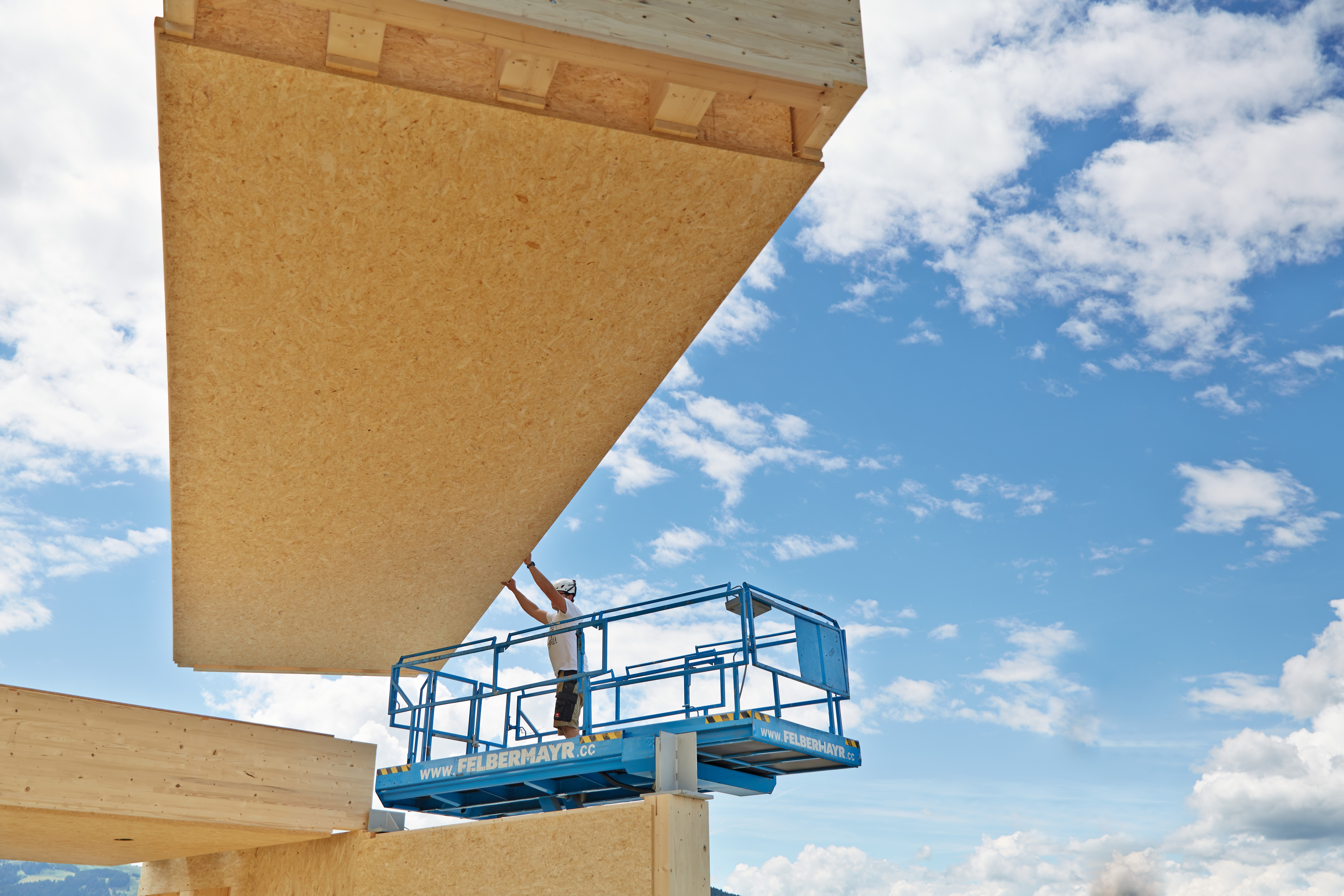 Soffitti con travi in legno