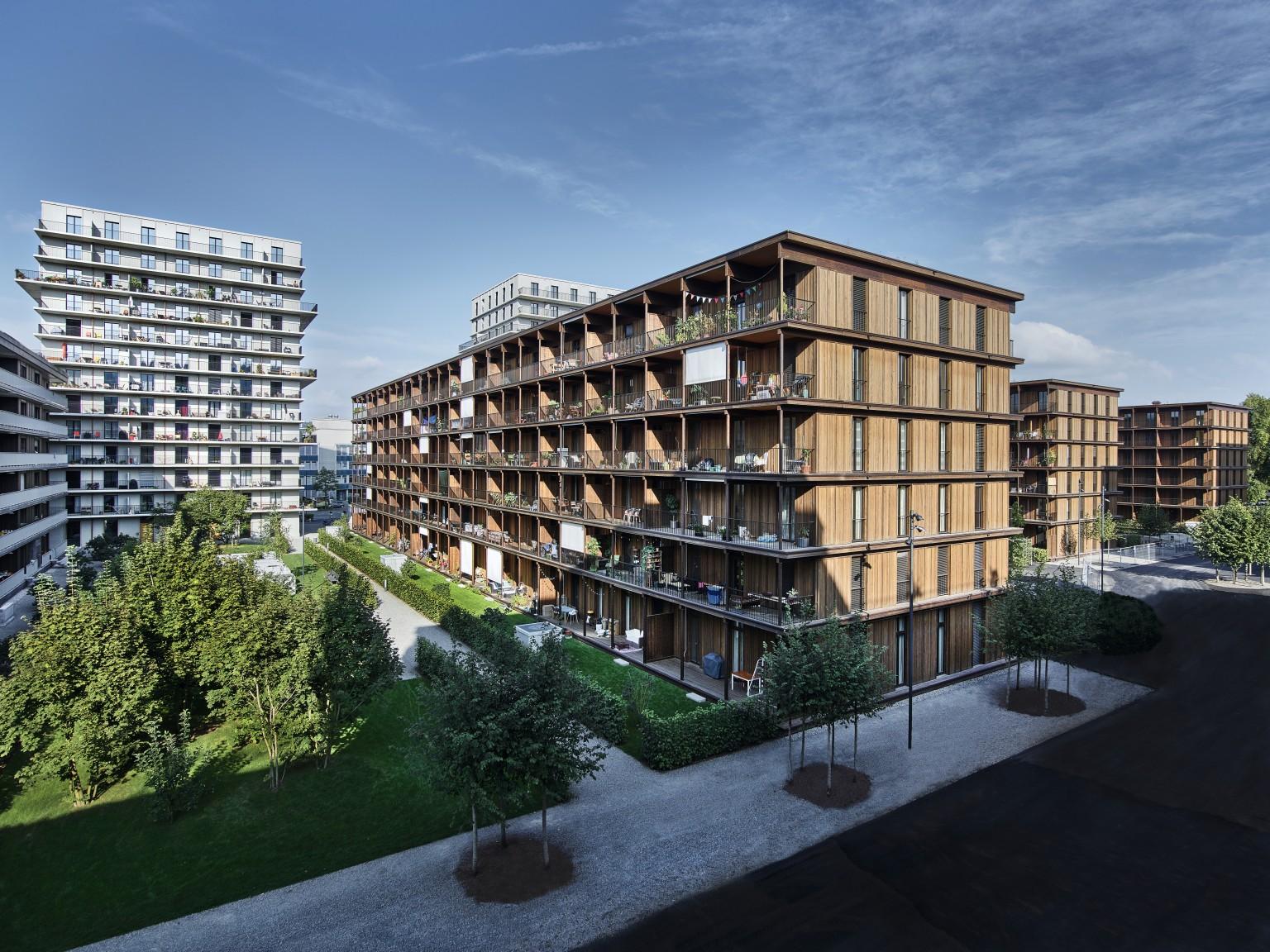 De las diez nuevas estructuras, tres eran edificios de seis plantas construidos con un sistema de madera con EGGER OSB 4 TOP.