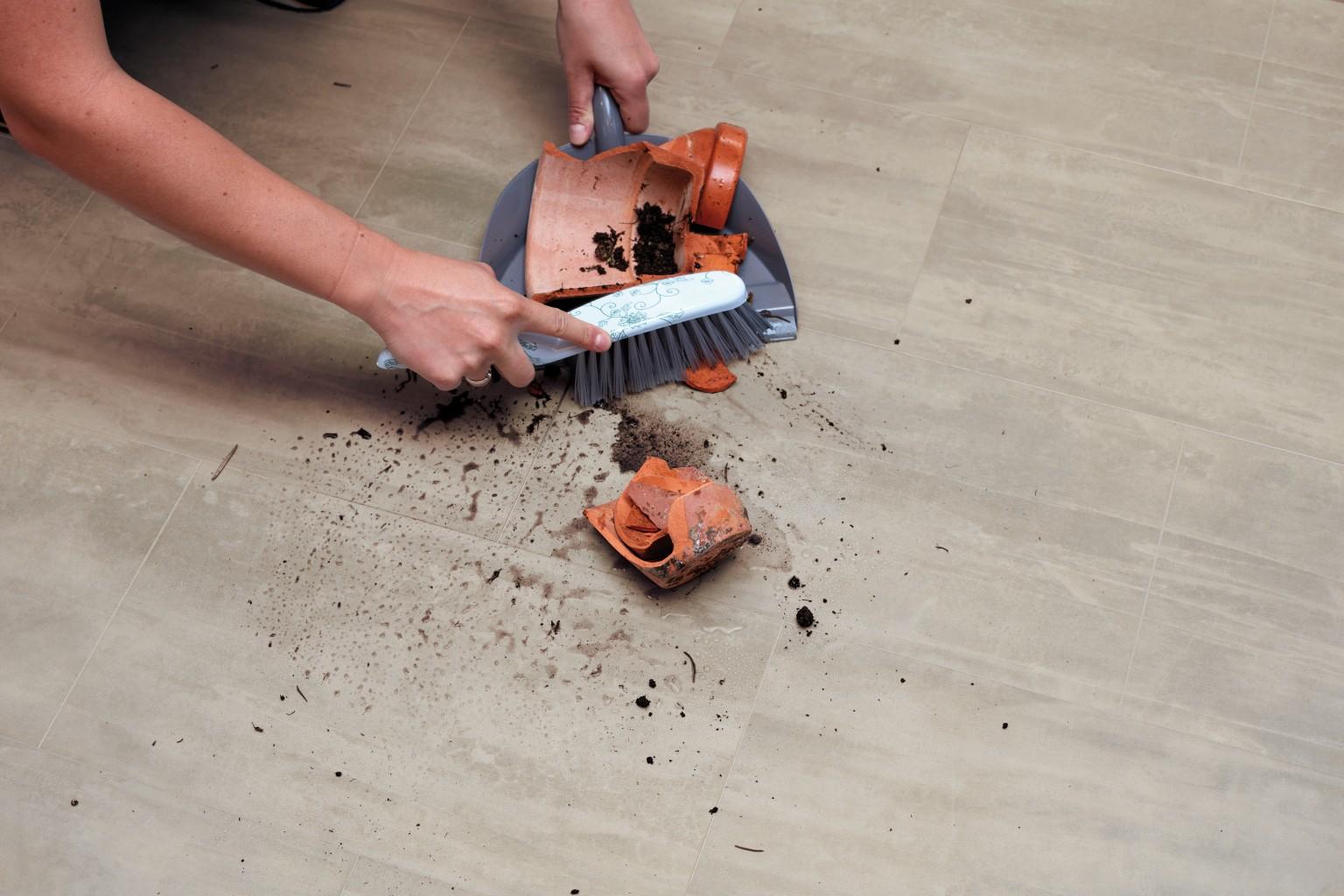 Cleaning laminate flooring