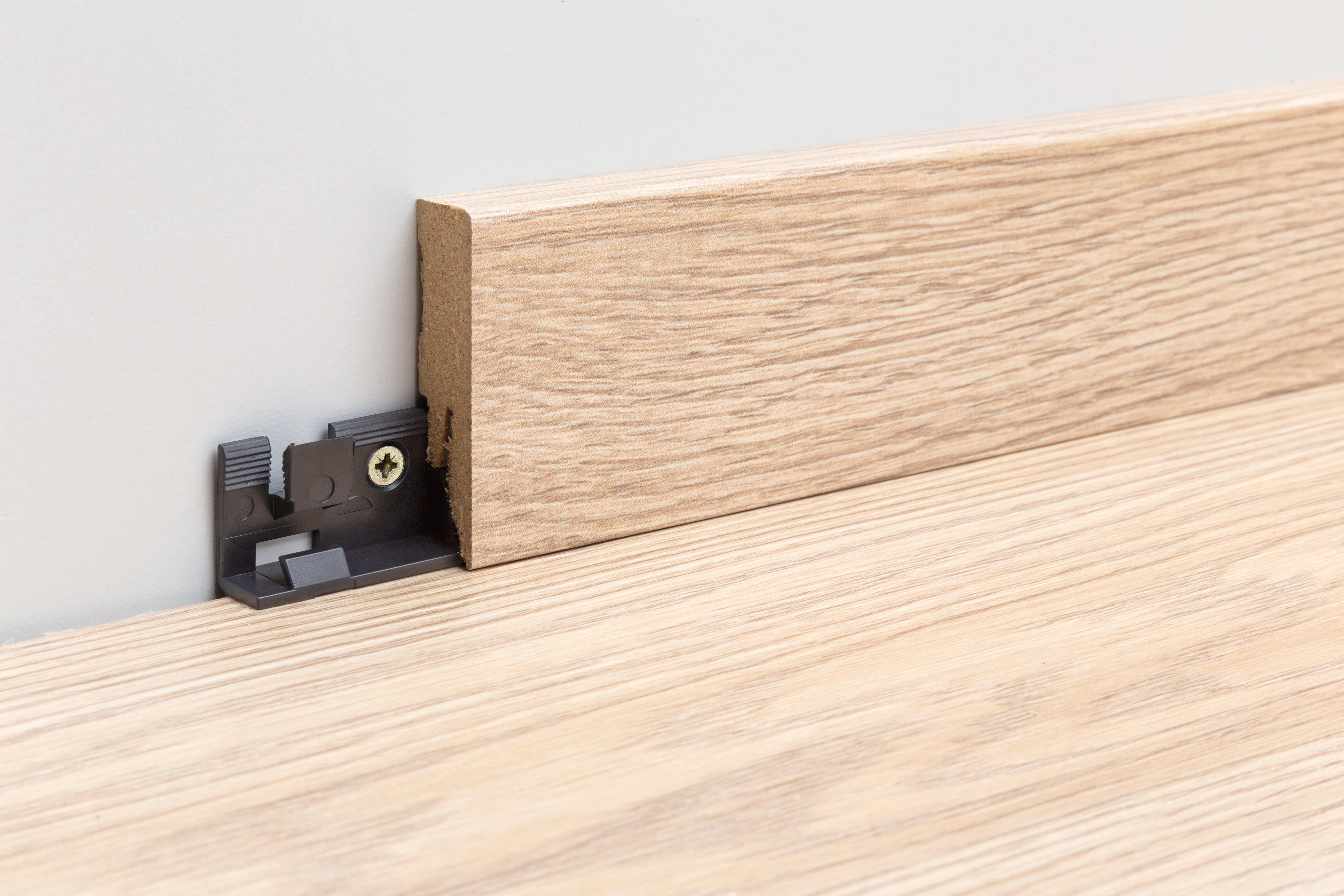Clips Star for fixing skirting boards