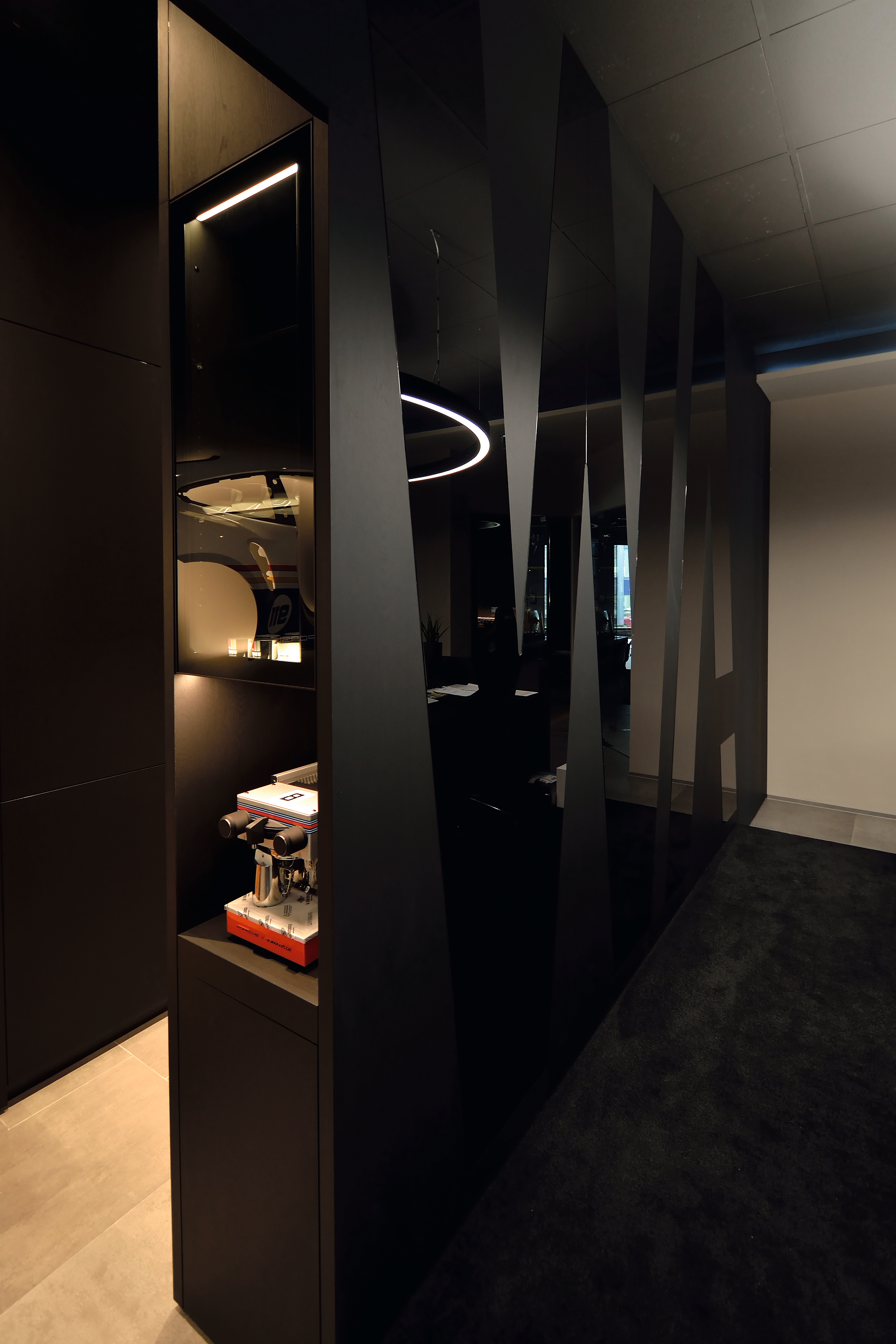 High-gloss and matt black combined.