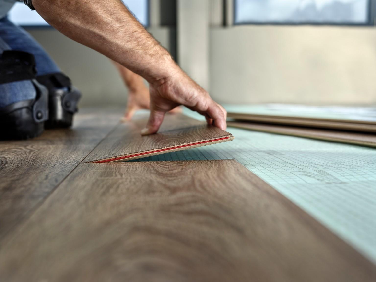 Laying lamination flooring