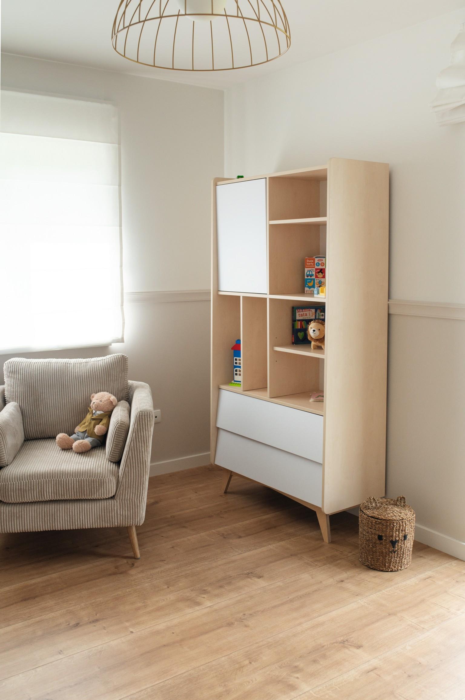 The EL2733 Hamilton Oak creates a warm and welcoming atmosphere.