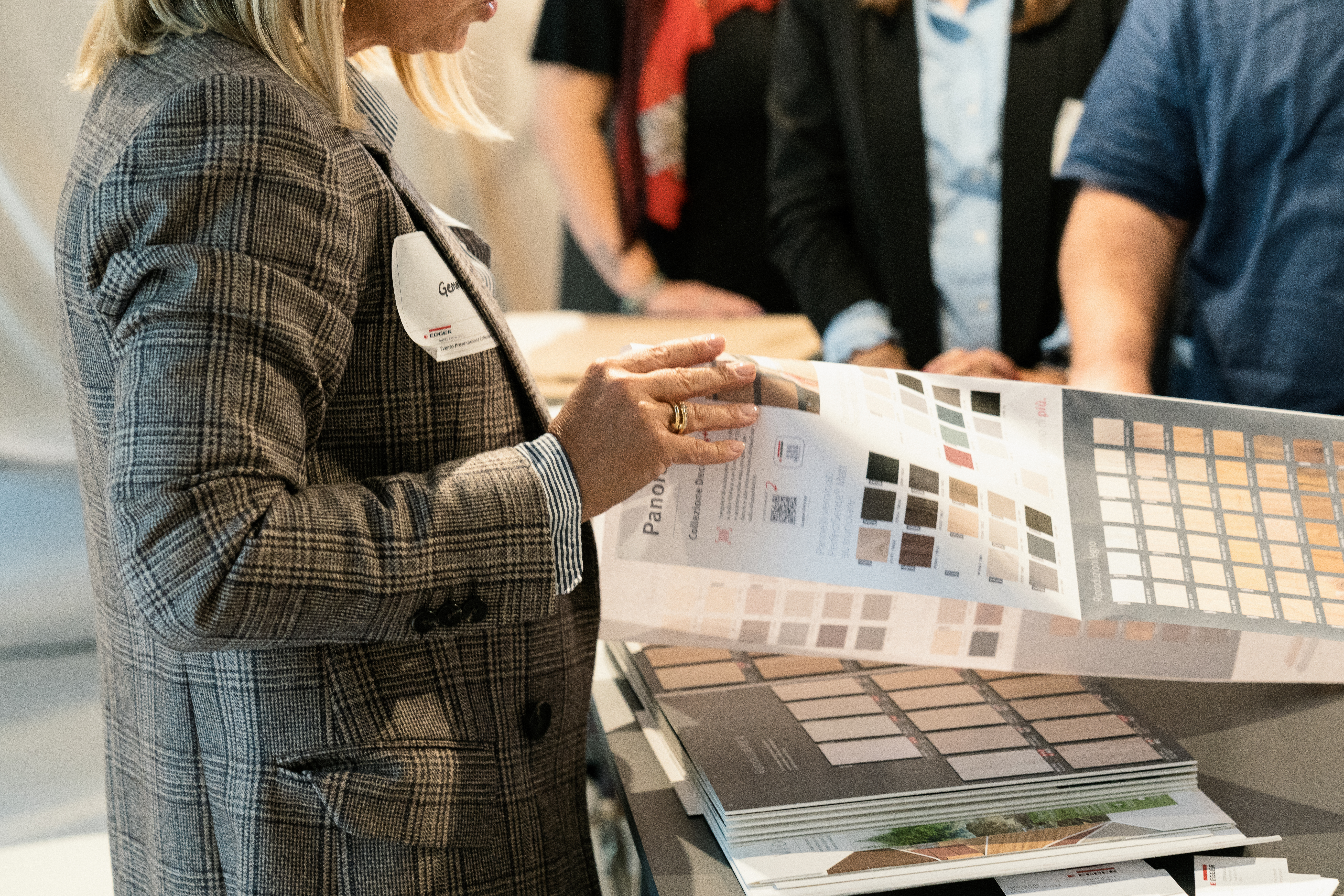 Le sessioni di approfondimento gestite dal team Egger Italia, con la preziosa collaborazione di Barbara Sicuro, Referente Ufficio vendite Settore Distribuzione e Matia Portaluppi, SAIB Egger Group e Decor Manager Egger