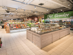 A fresh and natural appearance for the new store design with authentic woodgrain decors.