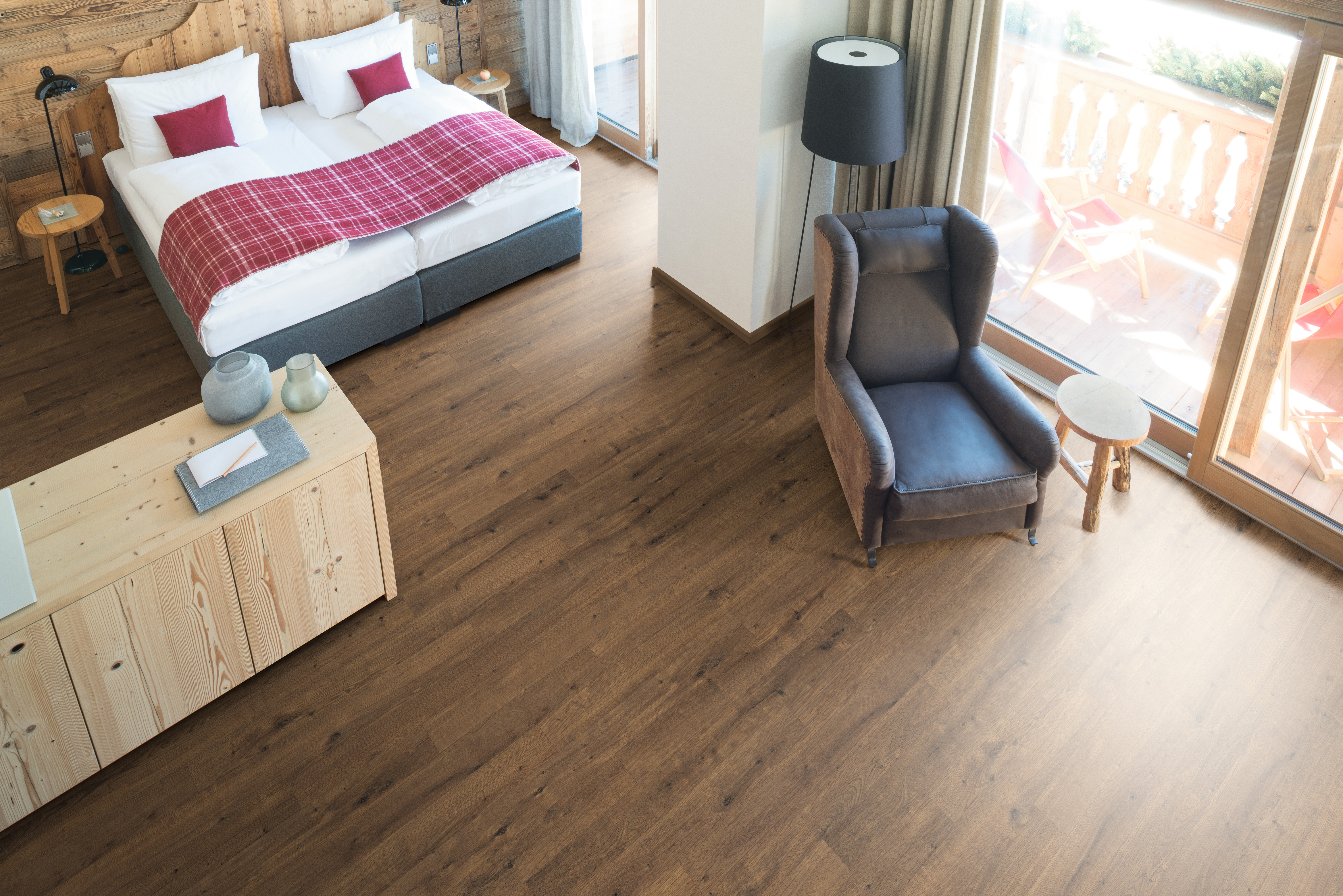 Classic floorboards are suitable for any space.