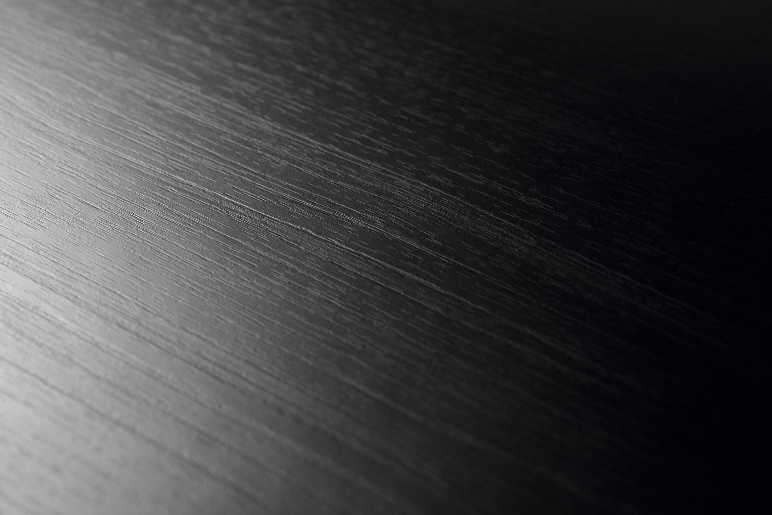 The Deepskin surface is characterised by a rustic texture.