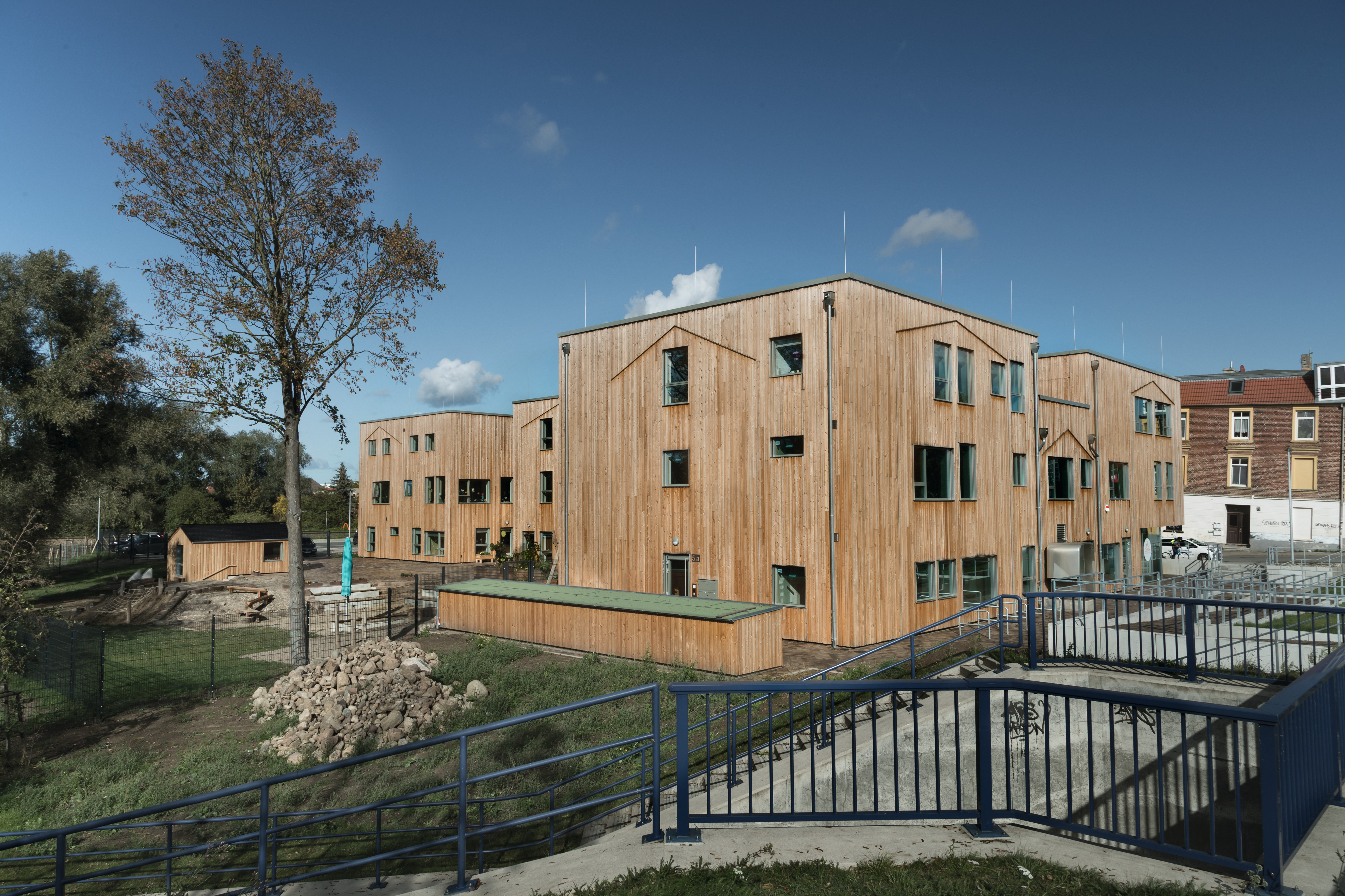 The new construction of the Kita Stadtspatzen in modern architecture. © AlbrechtsBesteBilder