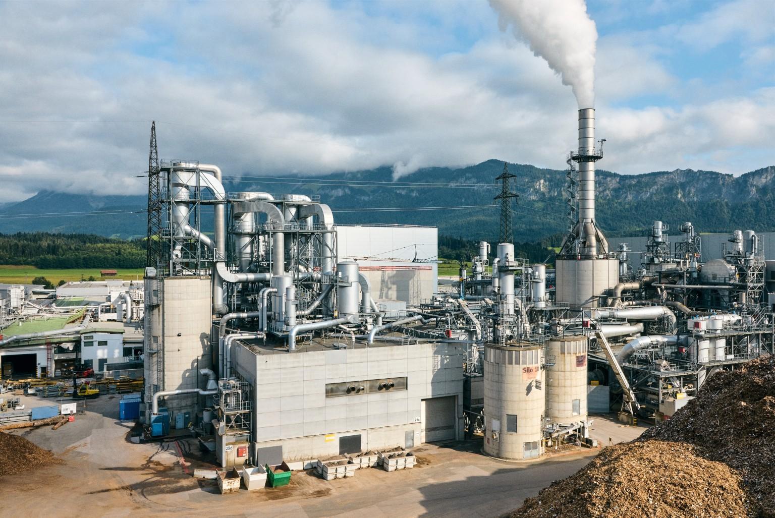 A new power plant will soon be generating electricity and heat from biogenic fuels.