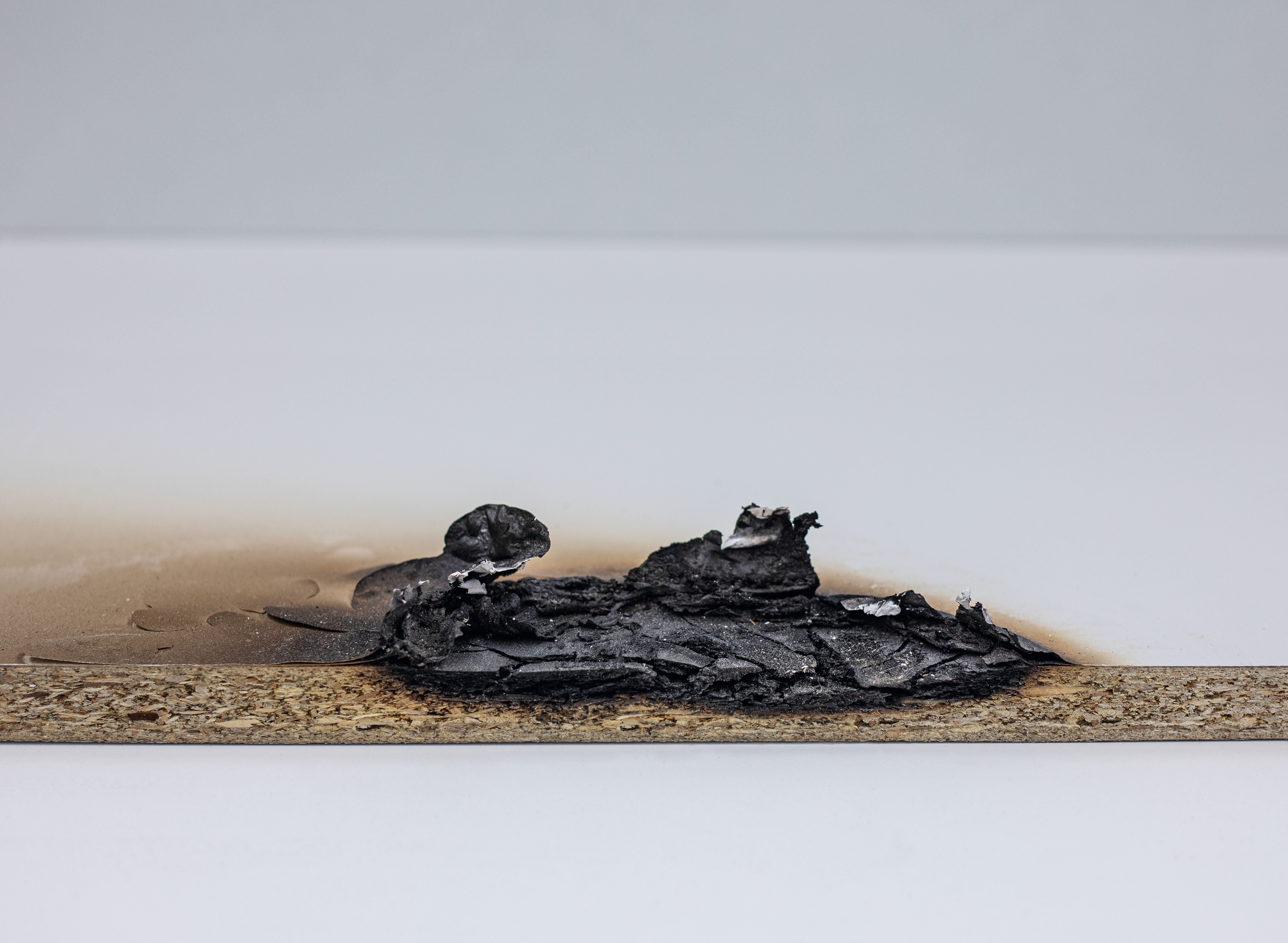 Product cross-section after 30 minutes of burning Product cross-section after 30 minutes of burning