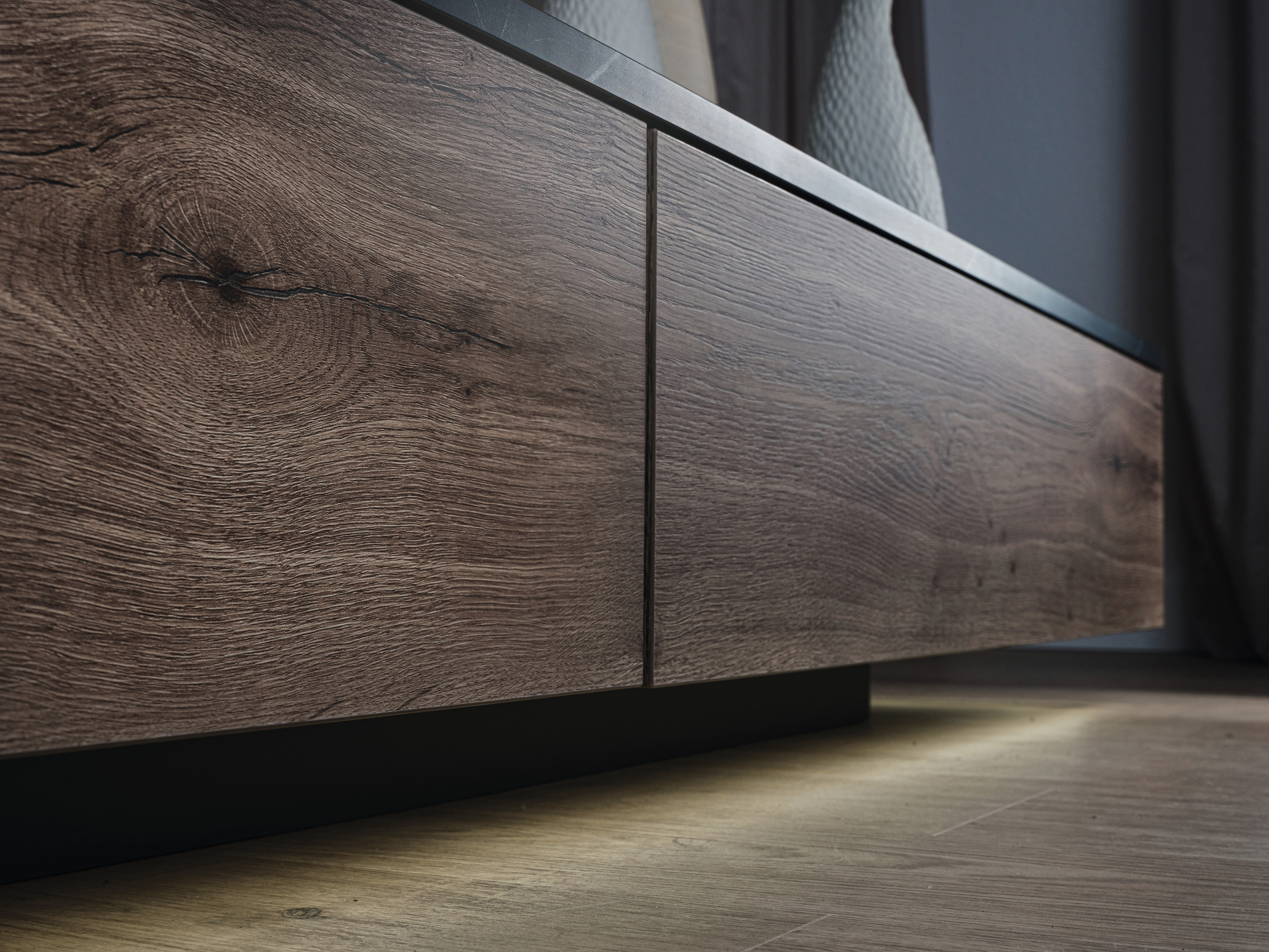 PerfectSense Lackplatten mit Feelwood Strukturen